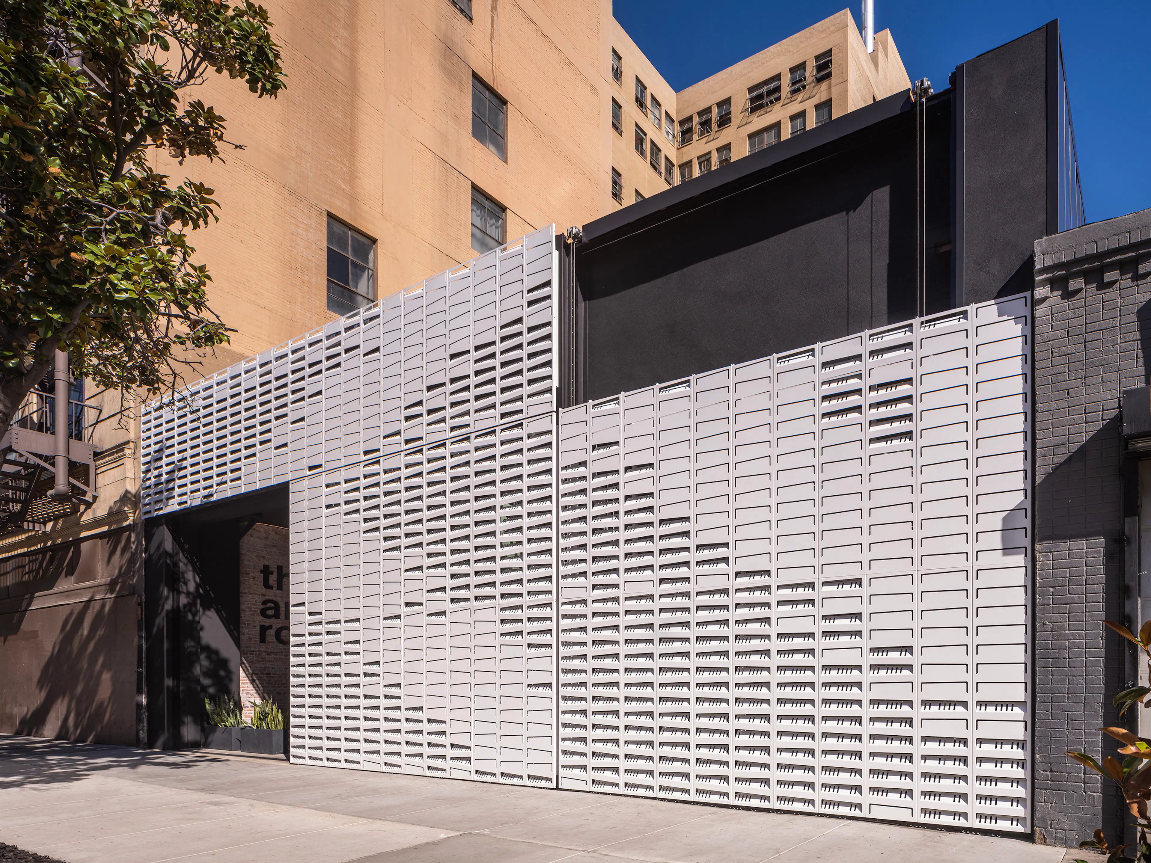 AUX Studio & the art room Café & Gallery — 4