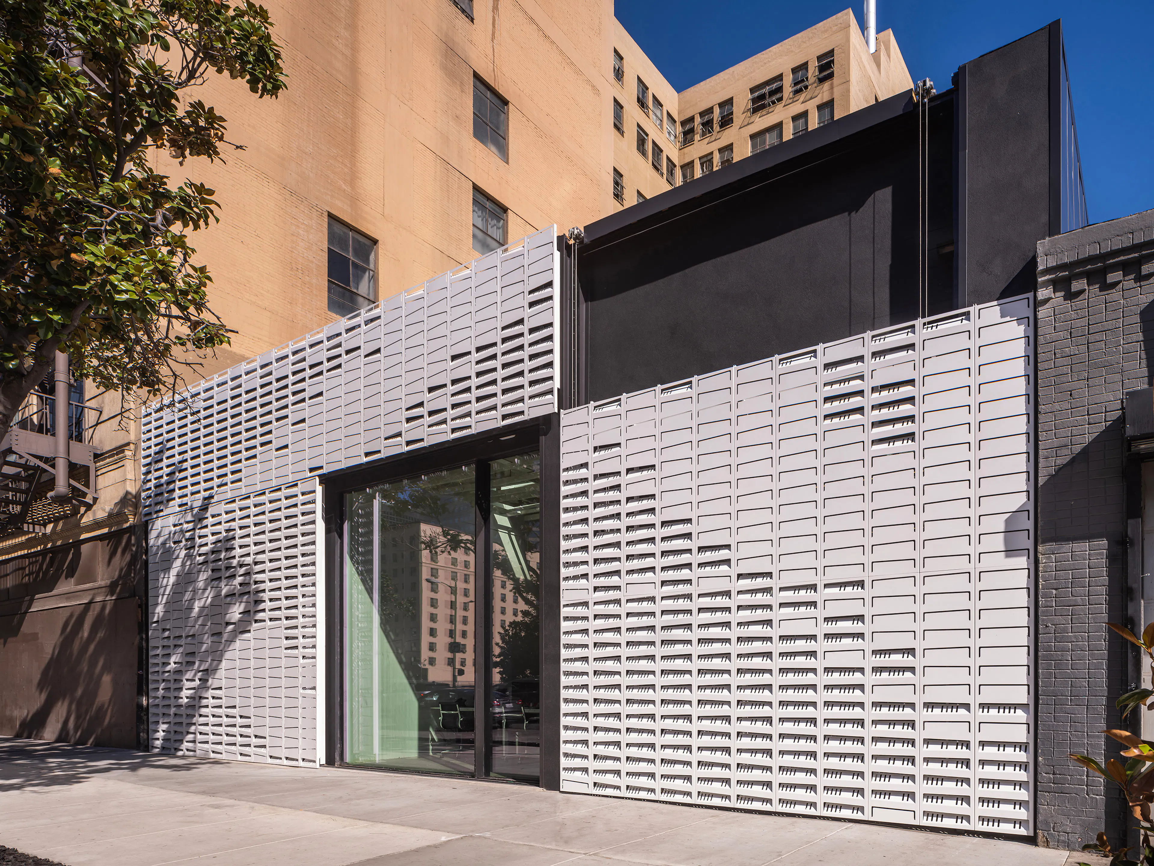 AUX Studio & the art room Café & Gallery — 5