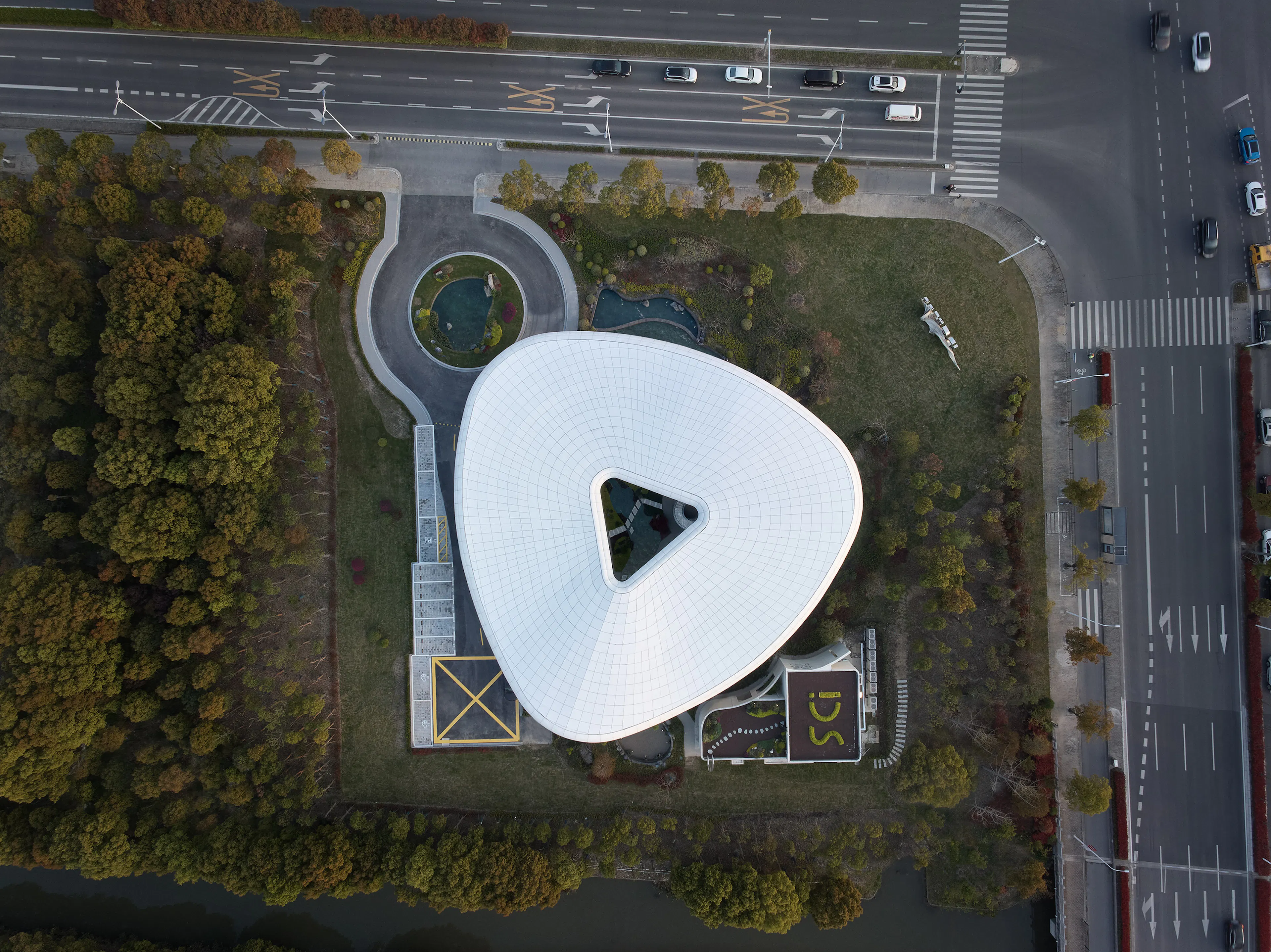 International Digital Sea Investment and Exhibition Center — 3