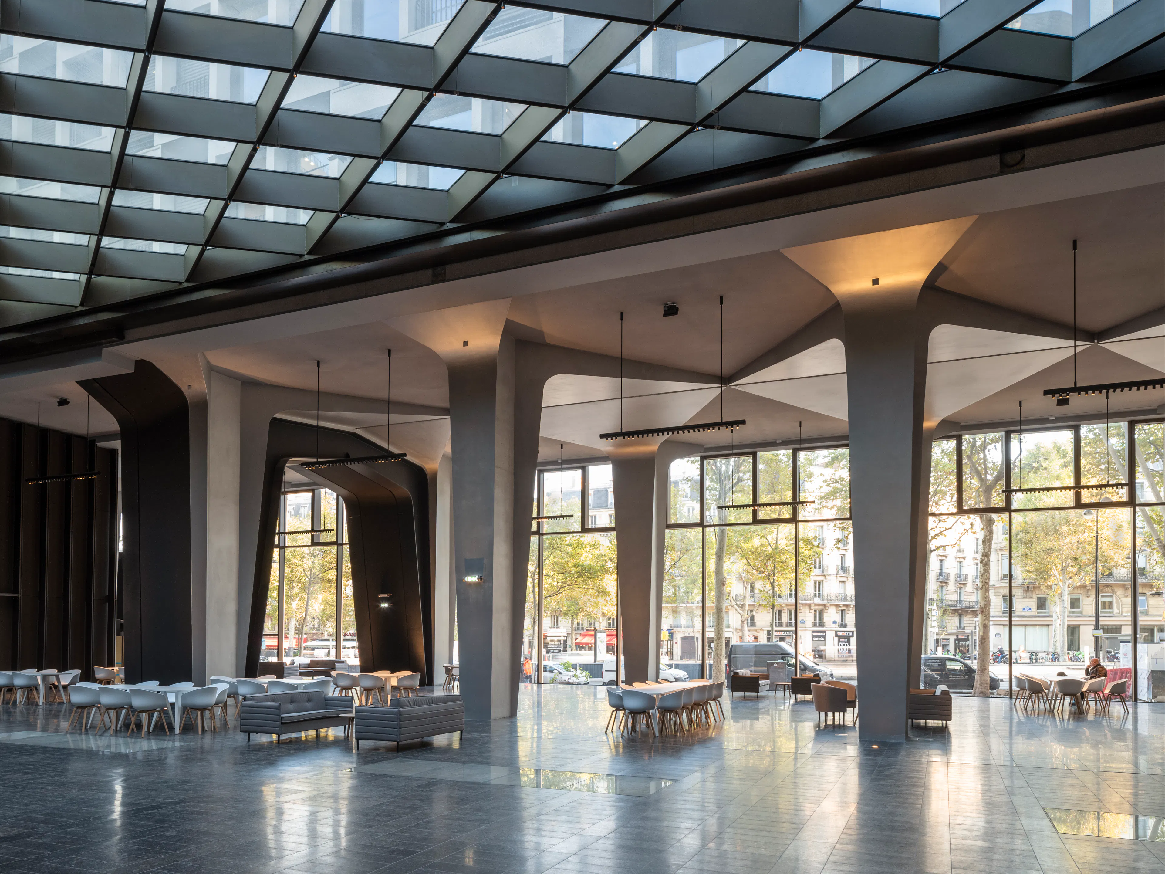 Grande Arme-l1ve, restructuring modernism