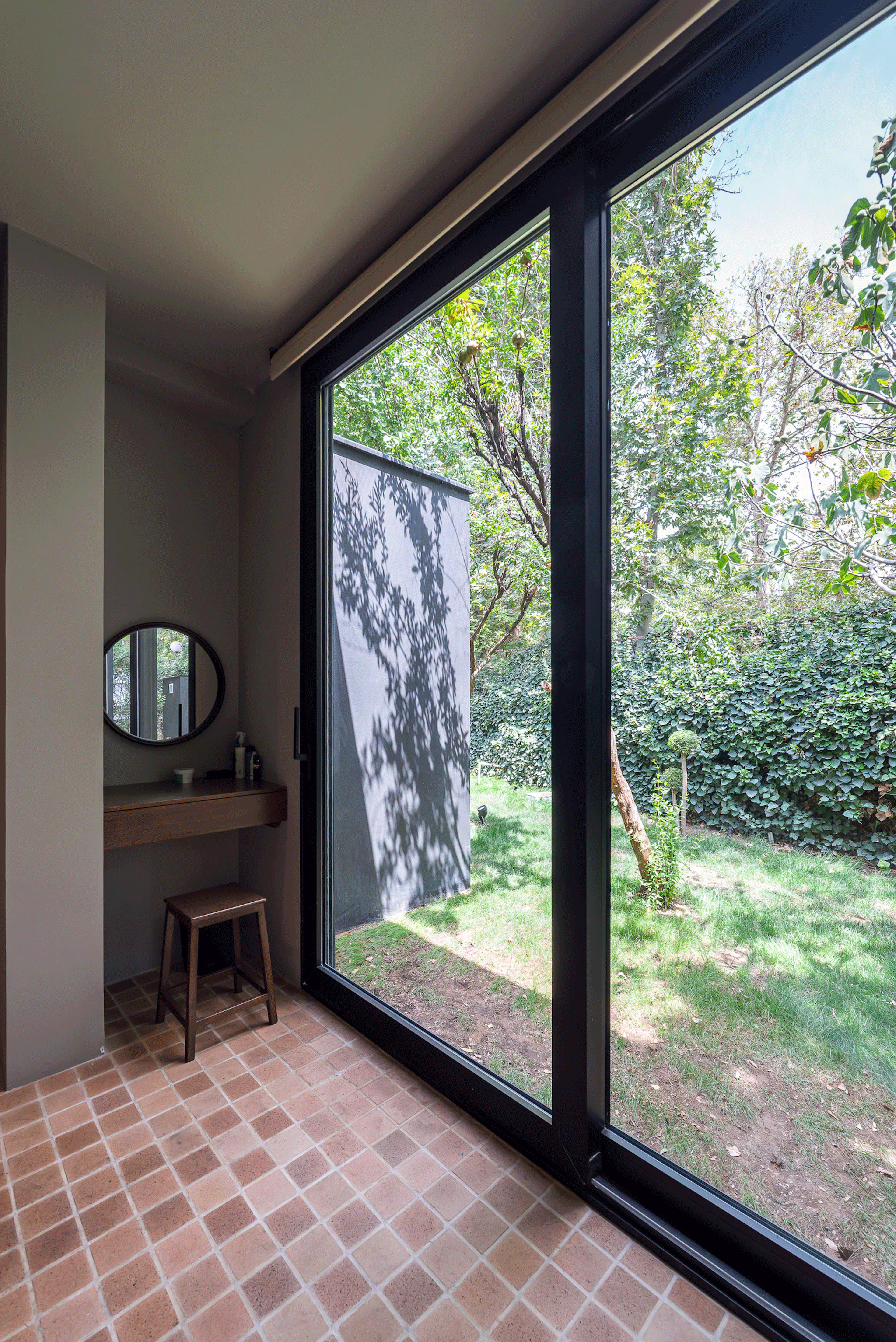 DEHKADEH IWAN — 19