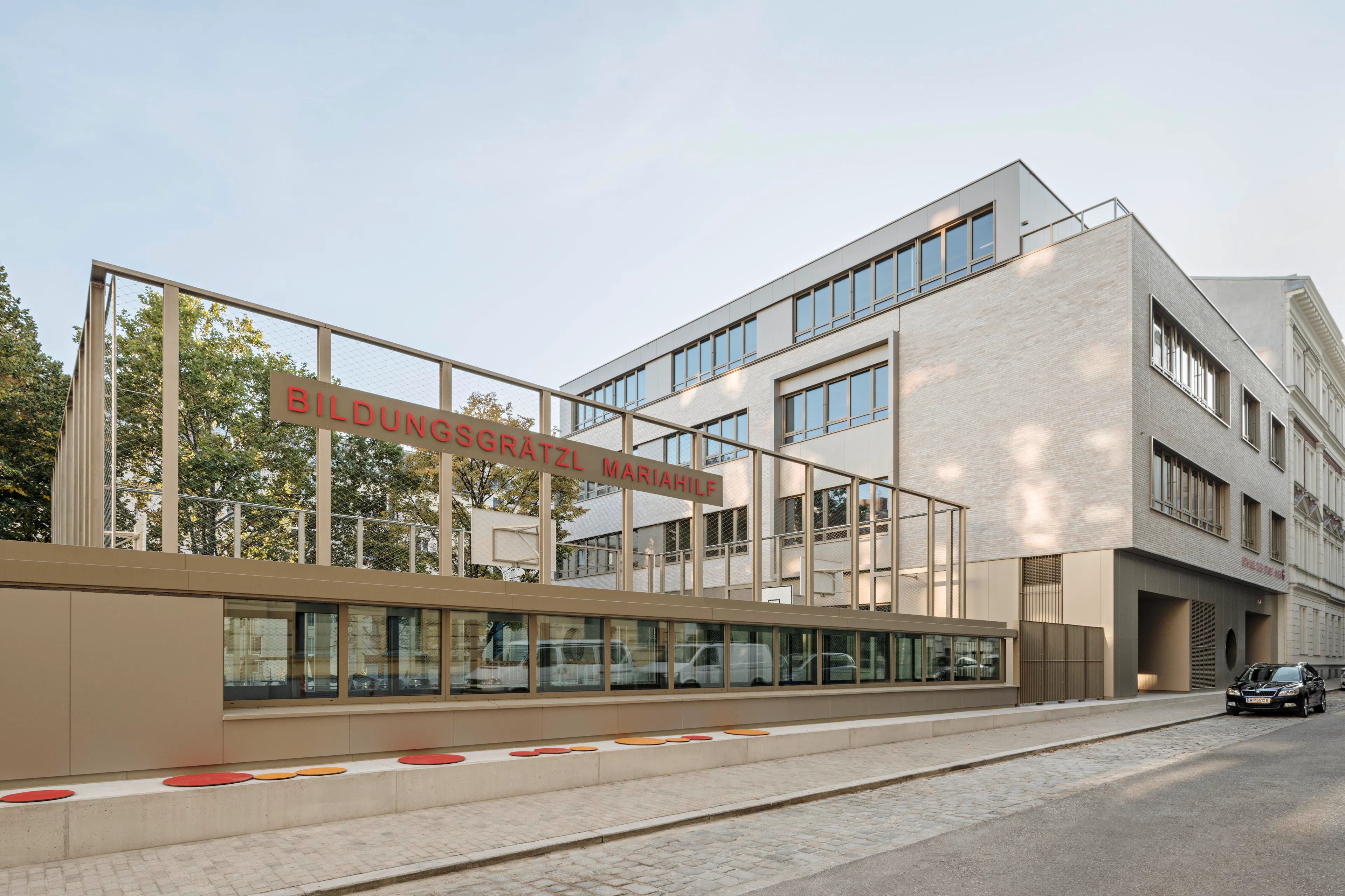 Raiffeisen Arena Linz — 16