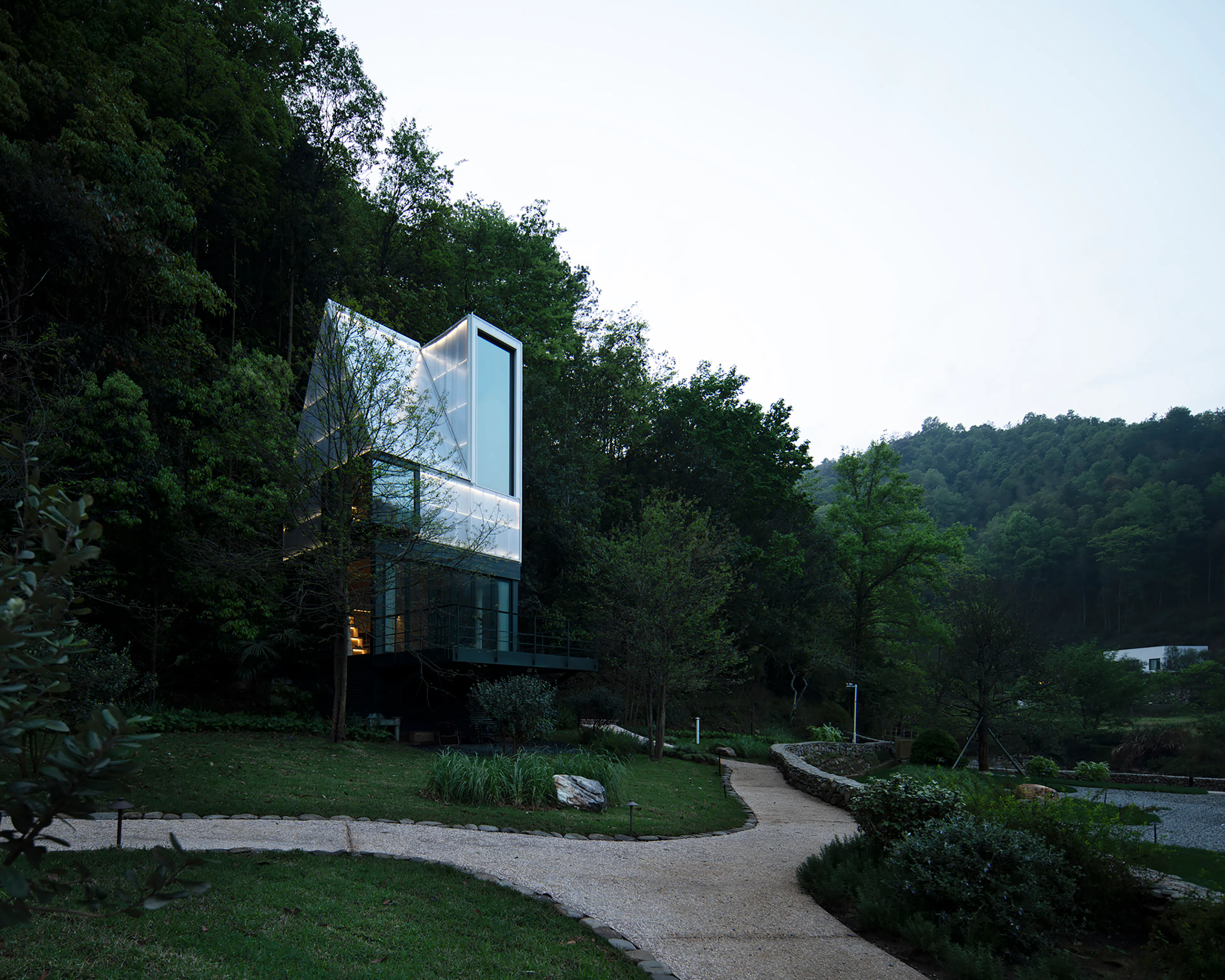 Spark Lodges at YDD Resort — 7