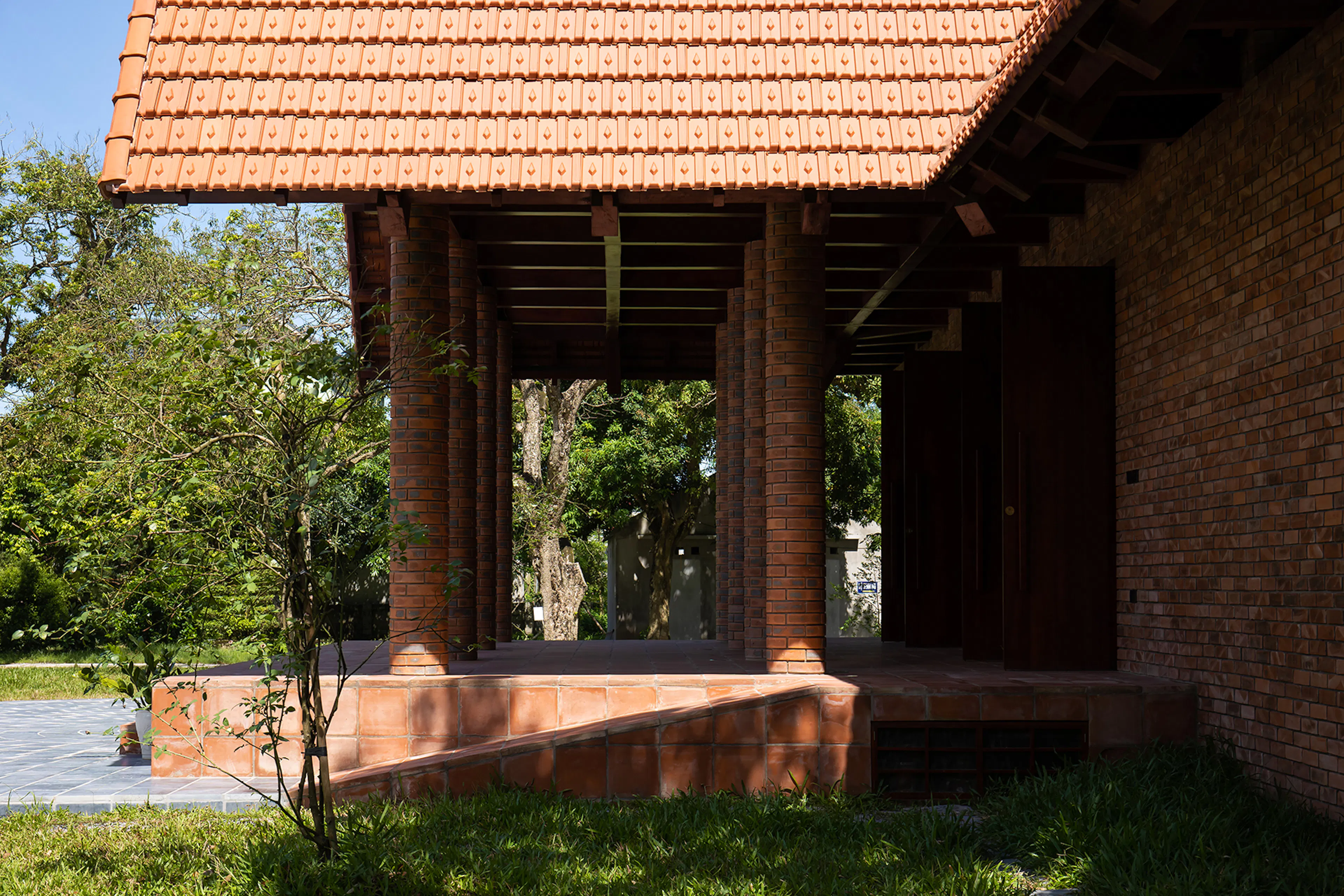 Tieudongthuong Shrine — 12