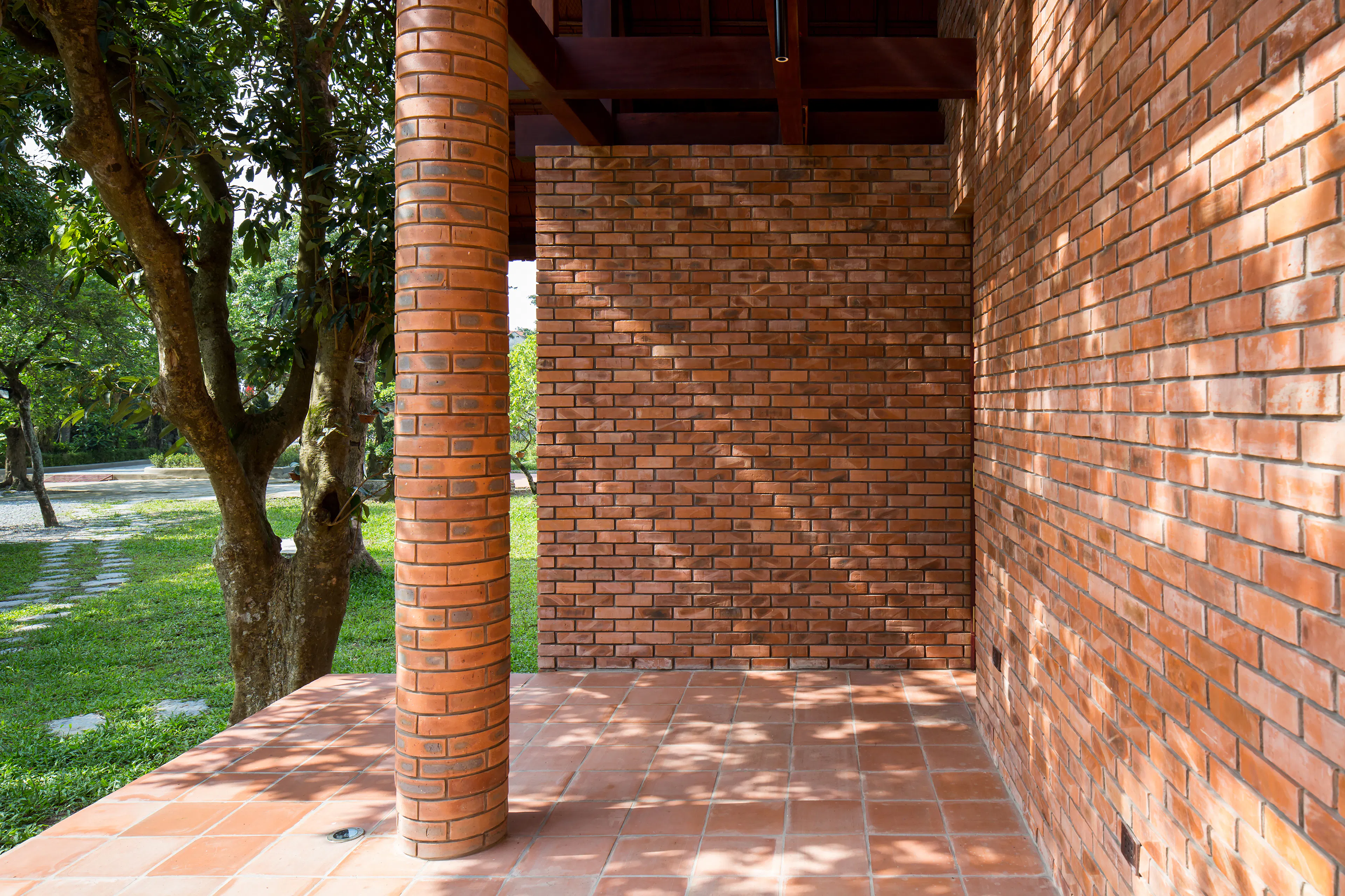 Tieudongthuong Shrine — 4