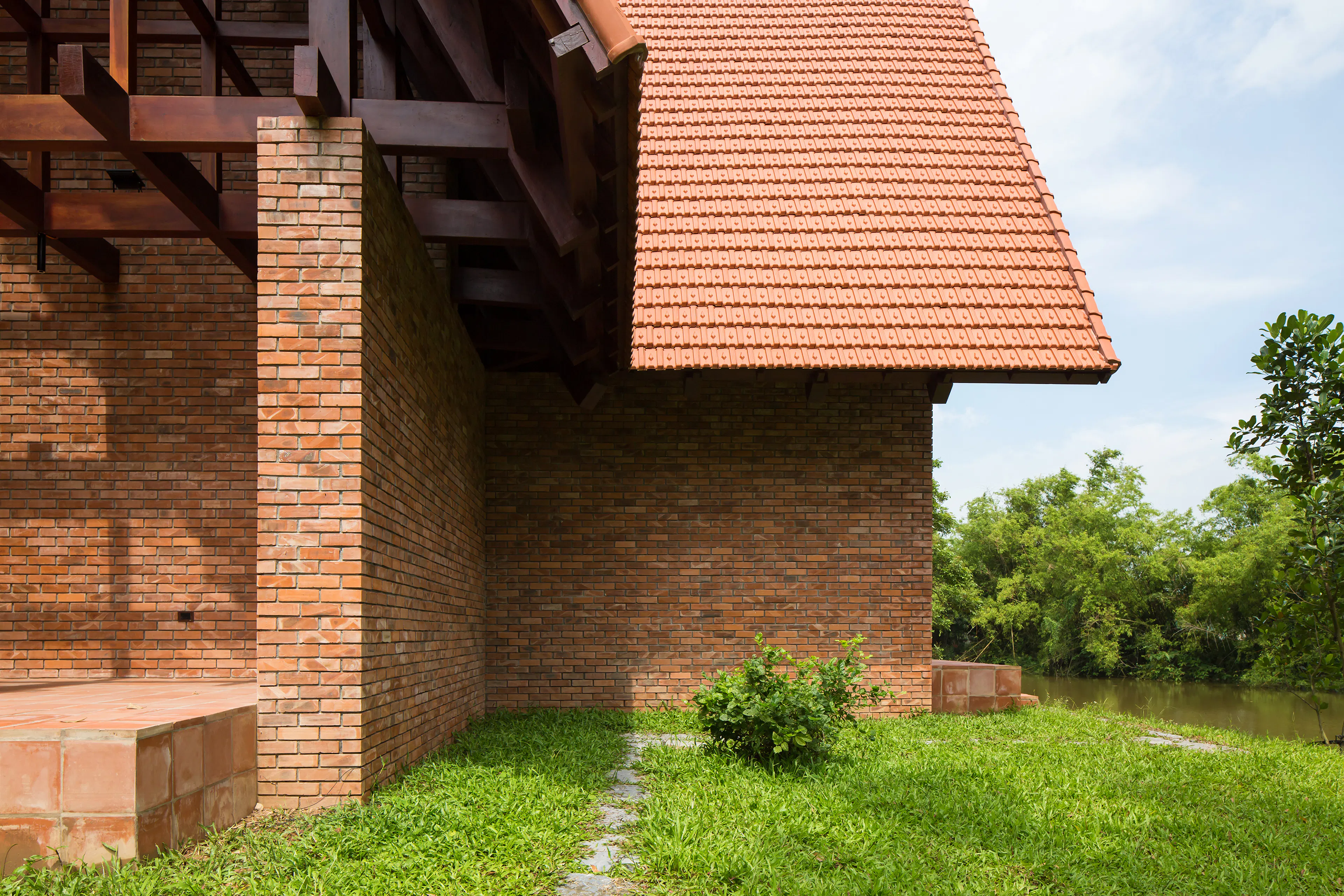 Tieudongthuong Shrine — 8