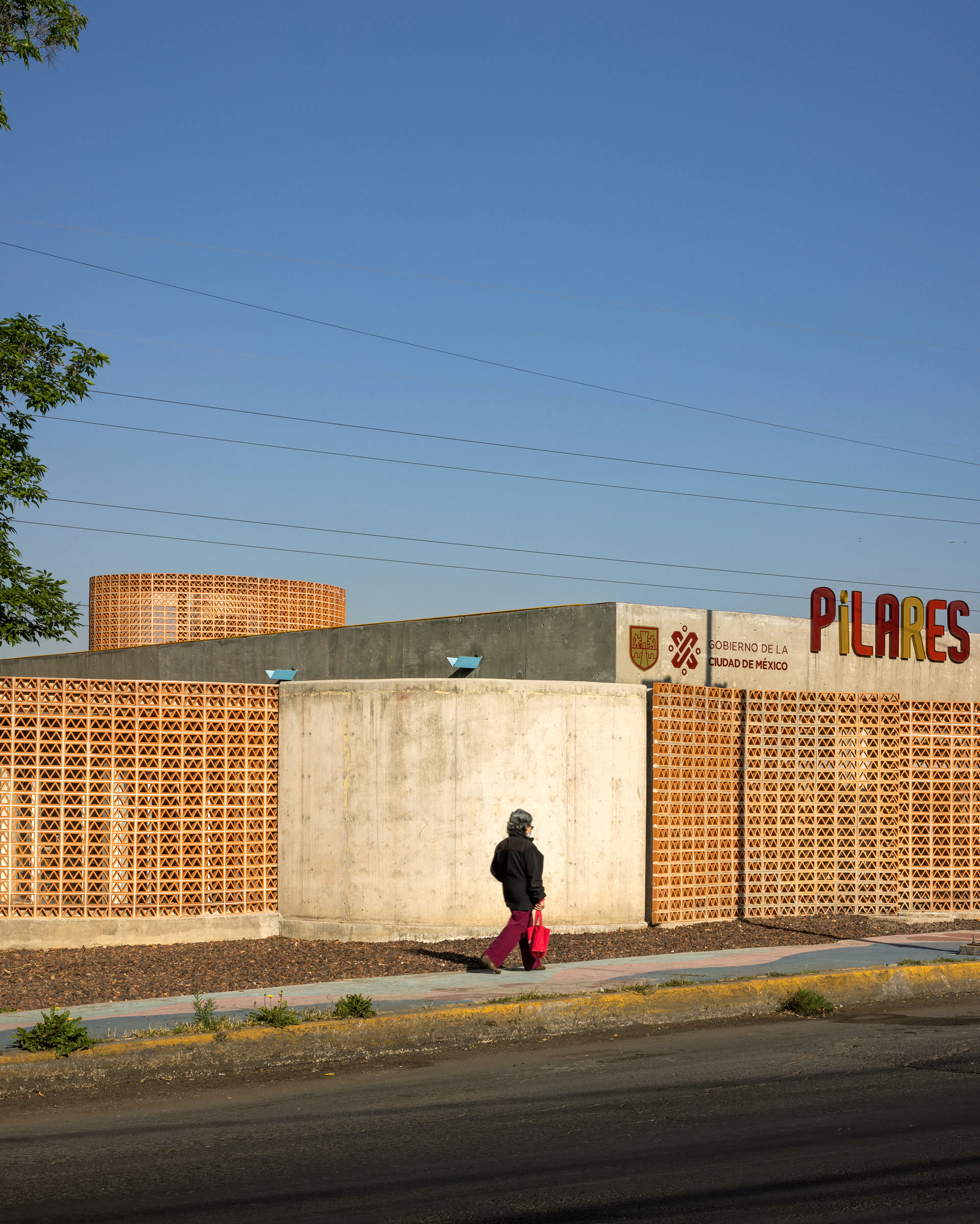 PILARES IZTAPALAPA — 2