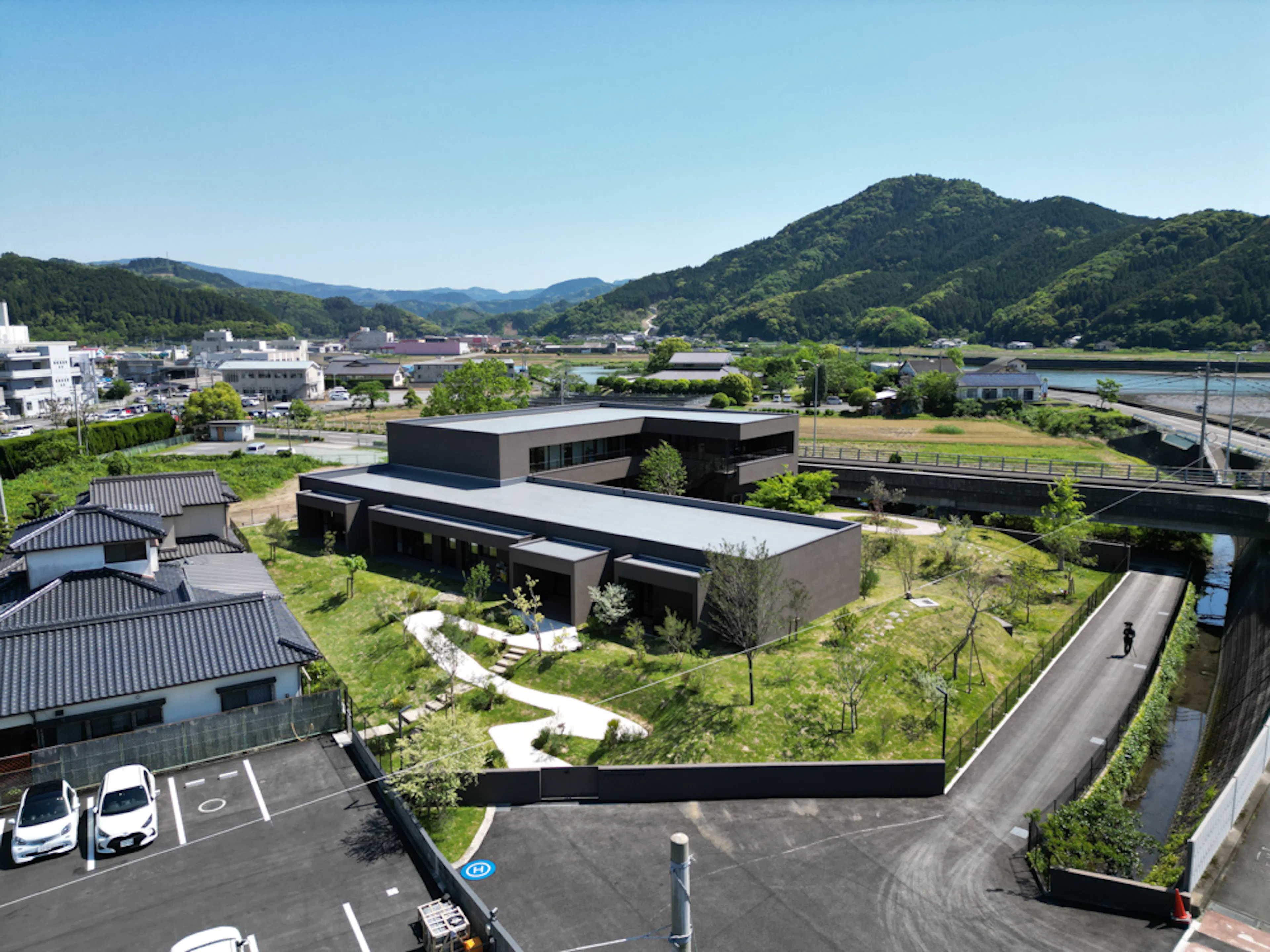 AKM Kindergarten and Nursery — 1