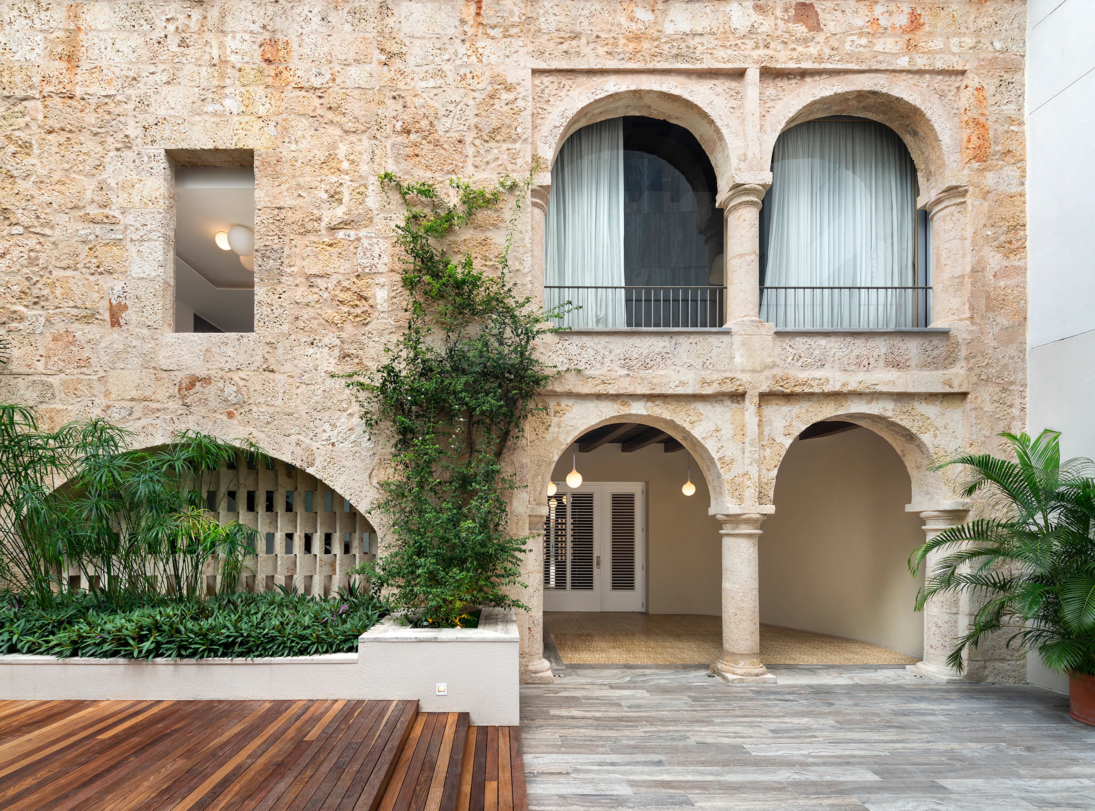 Casa Velázquez — 1