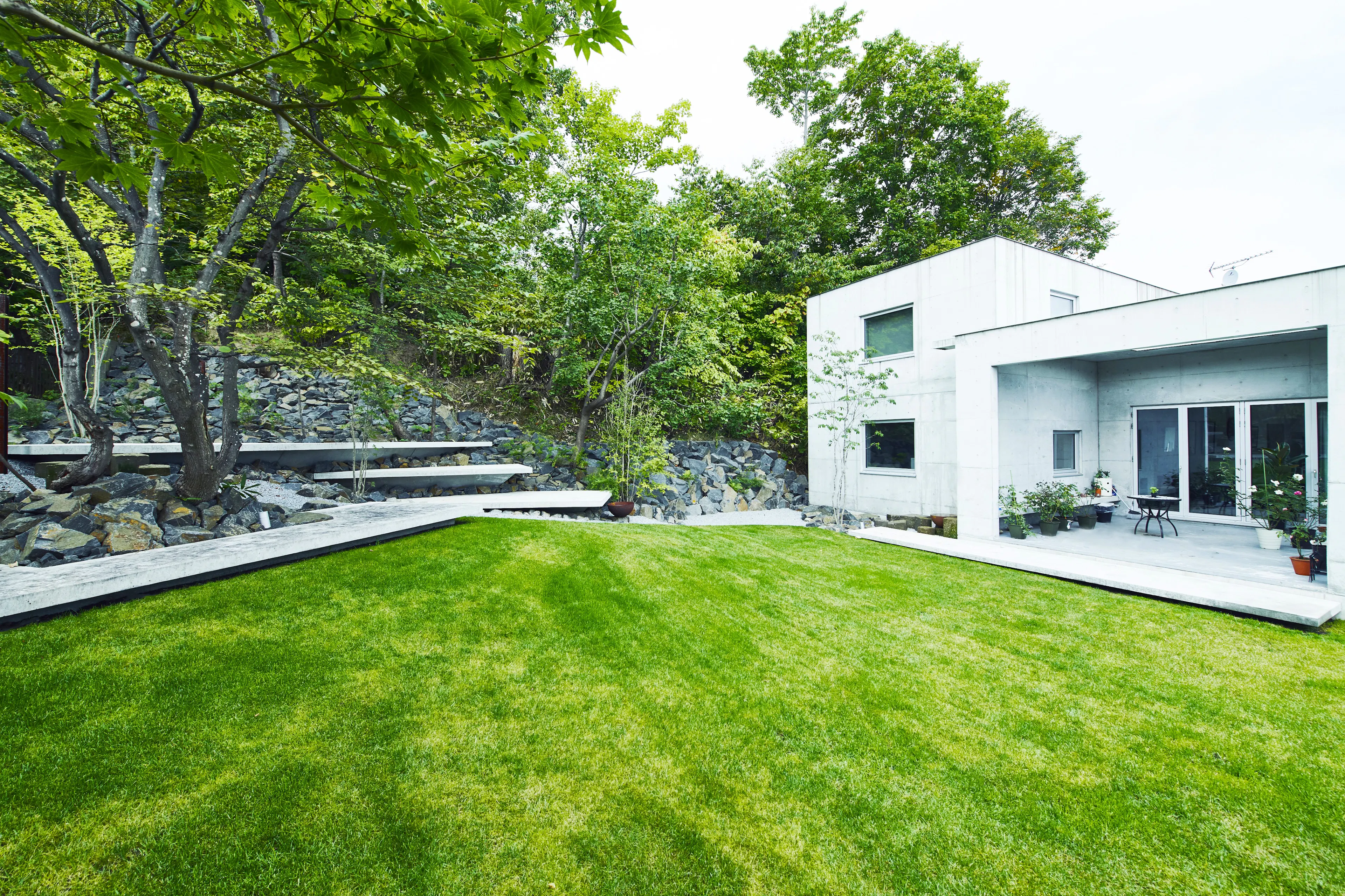 concrete table — 2