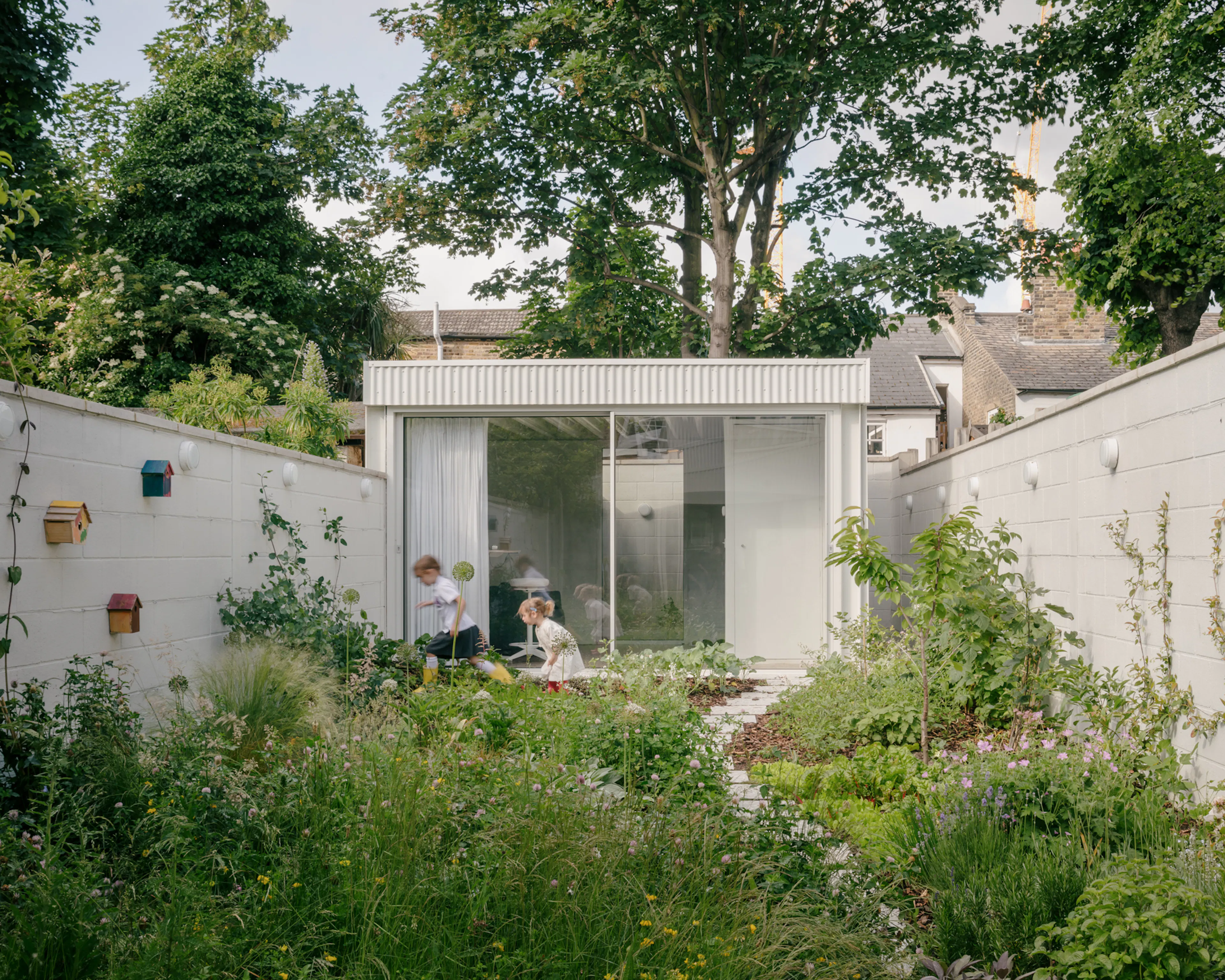 White Patio House — 9