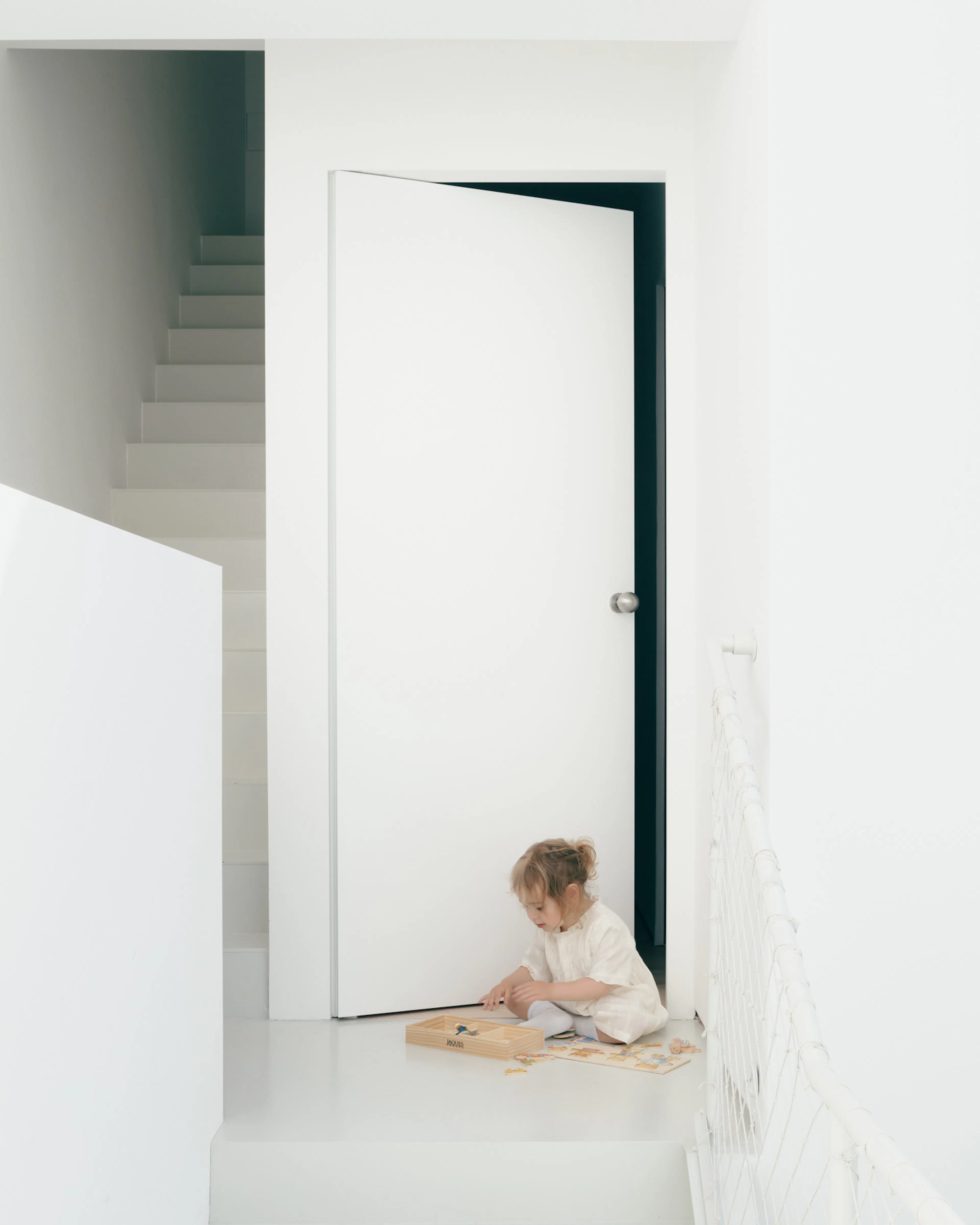 White Patio House — 12