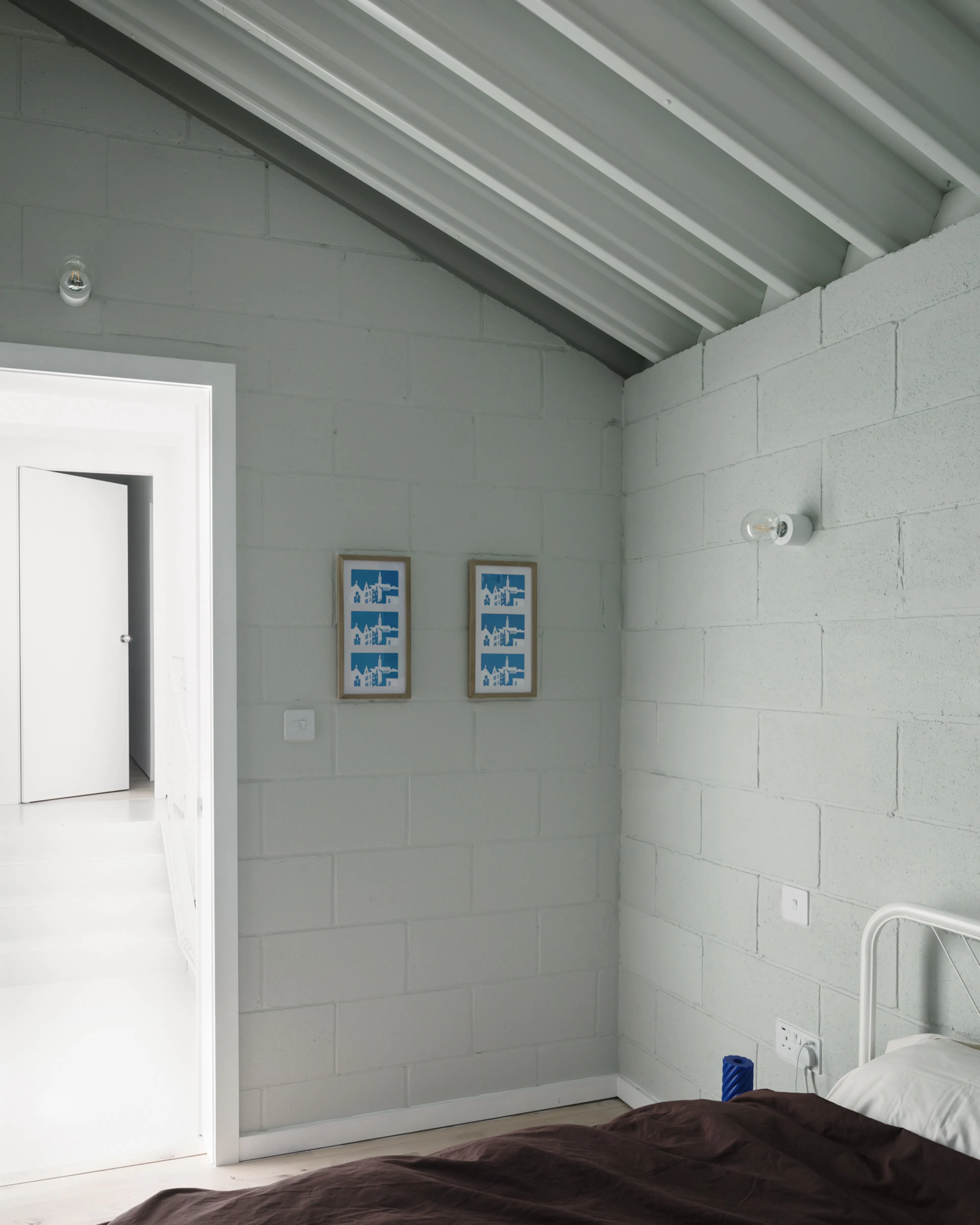 White Patio House — 13