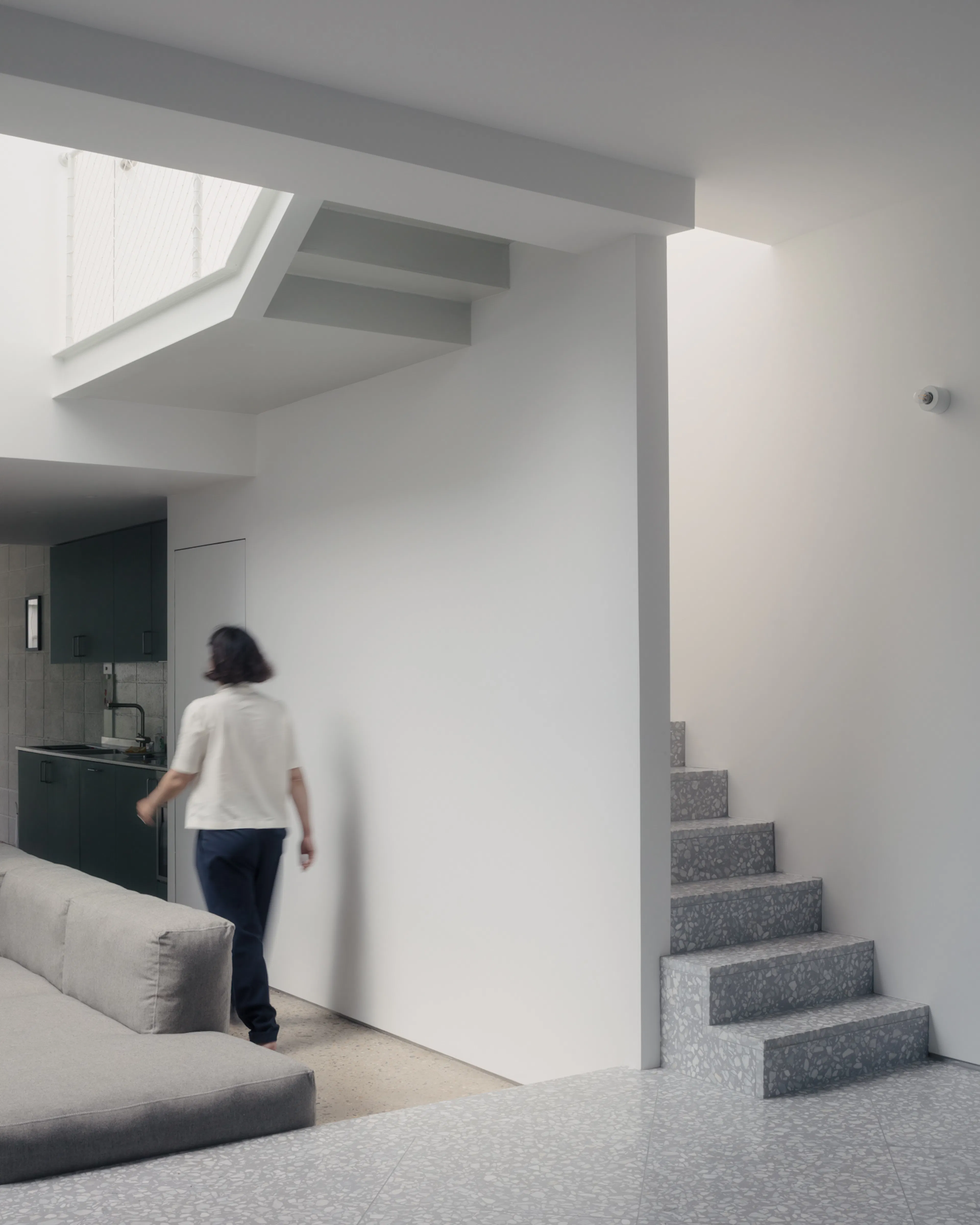 White Patio House — 18