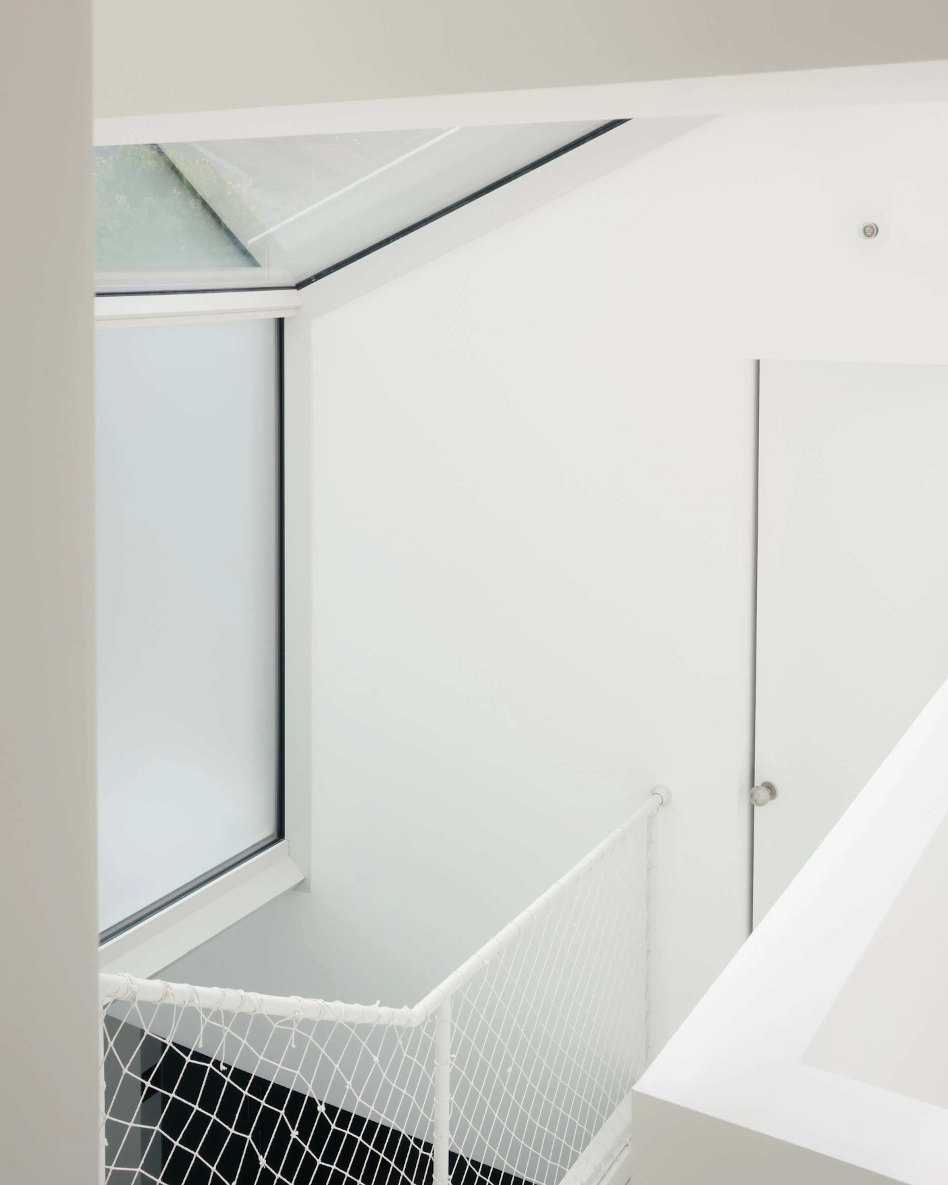 White Patio House — 21