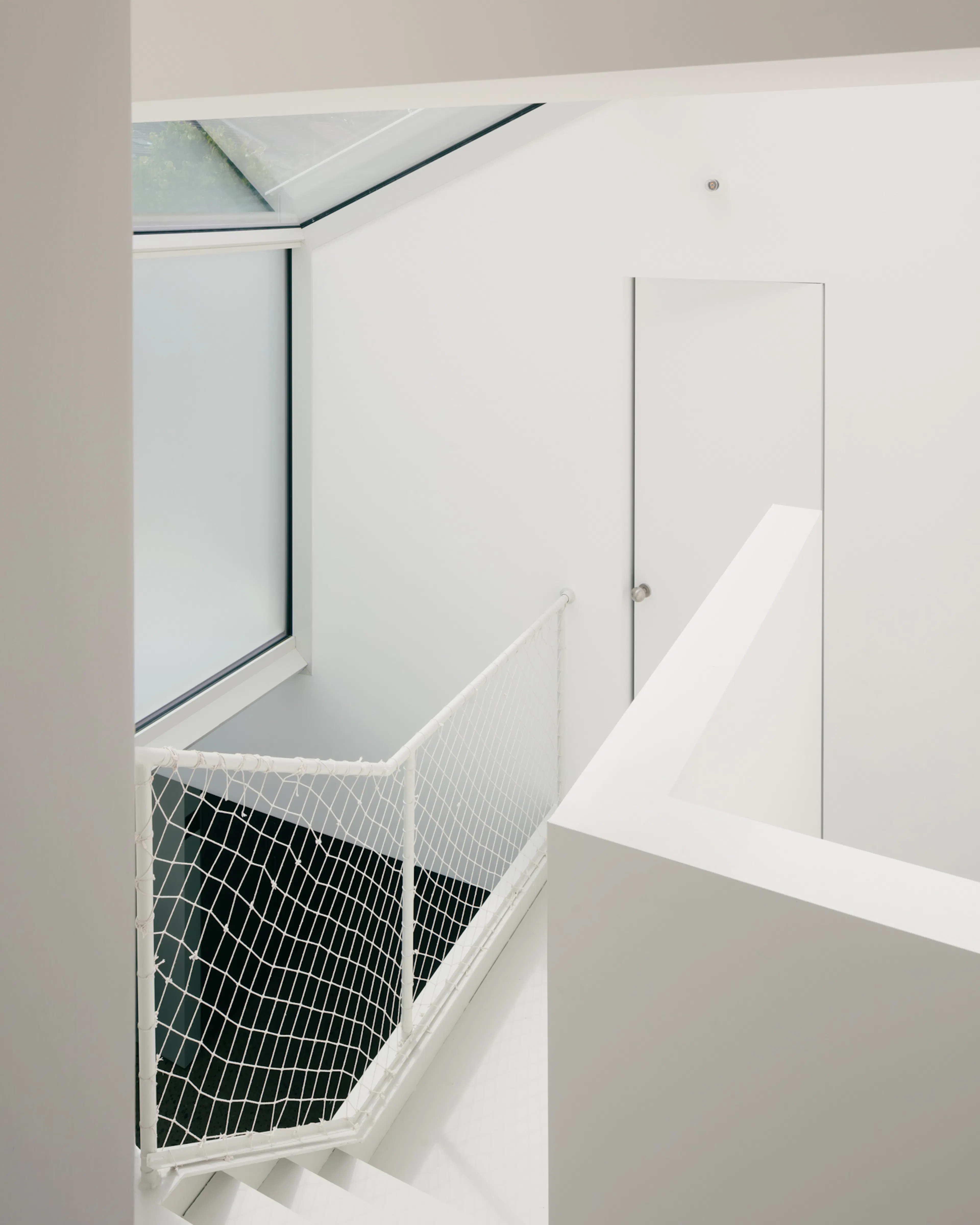 White Patio House — 22