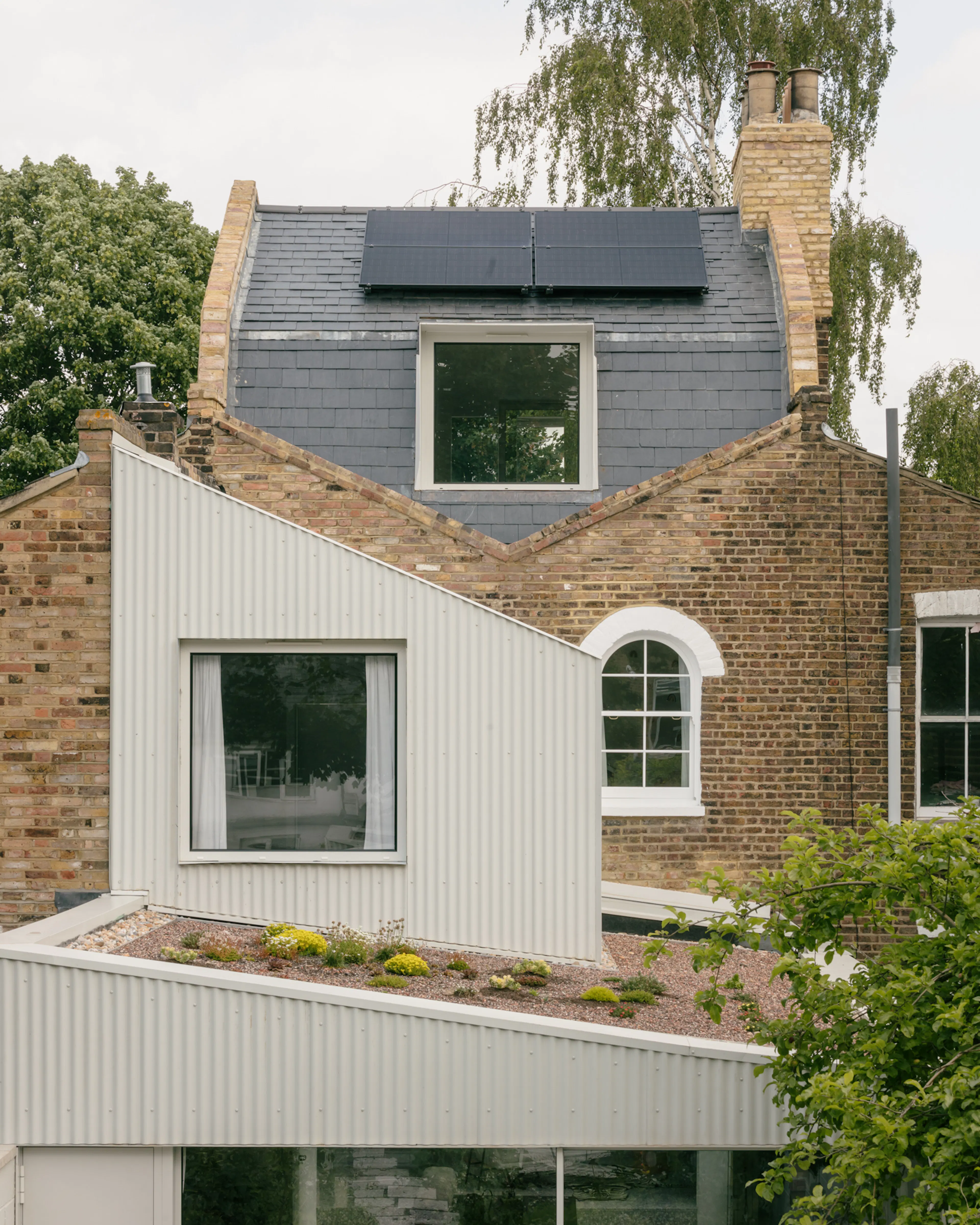 White Patio House — 32