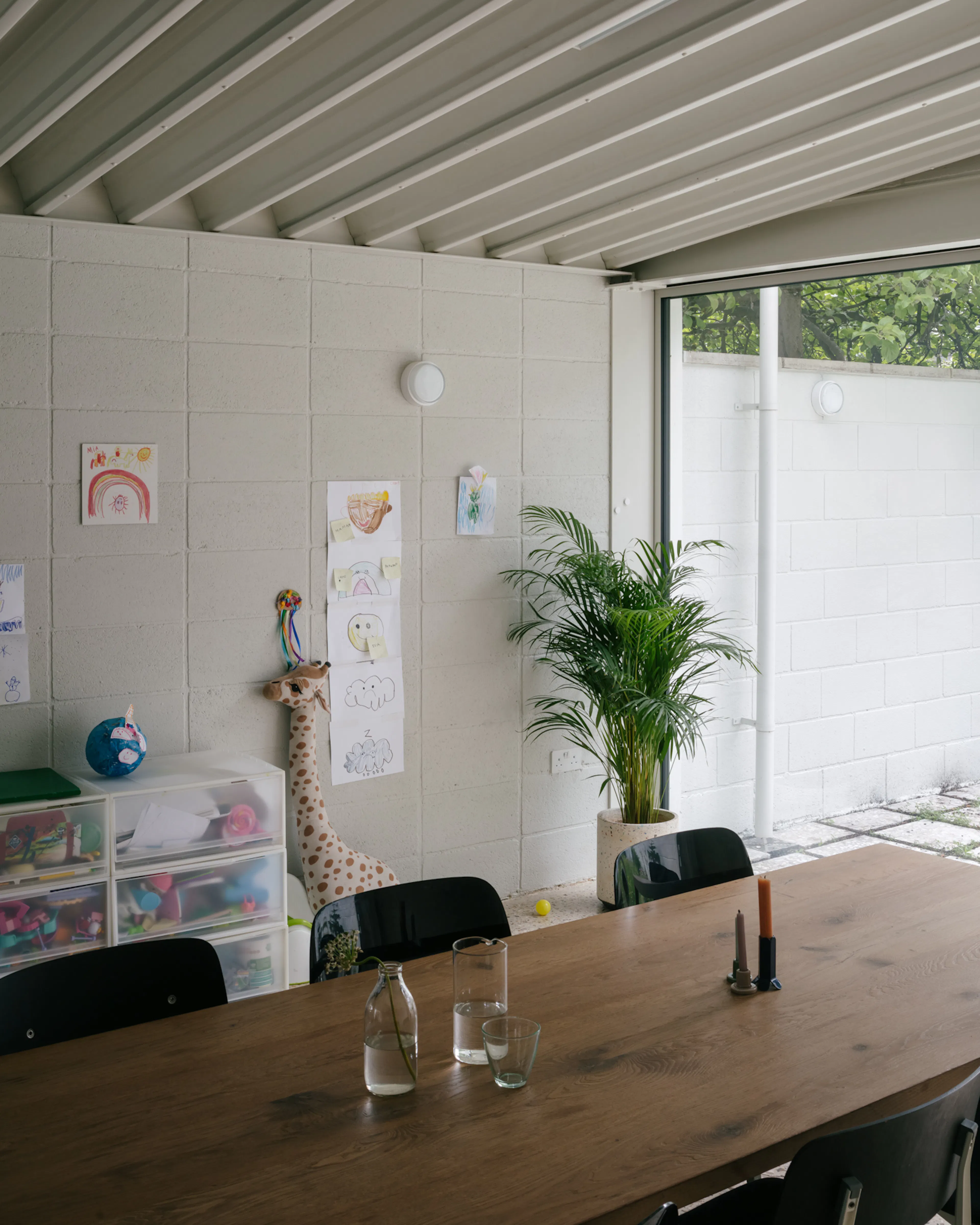 White Patio House — 37