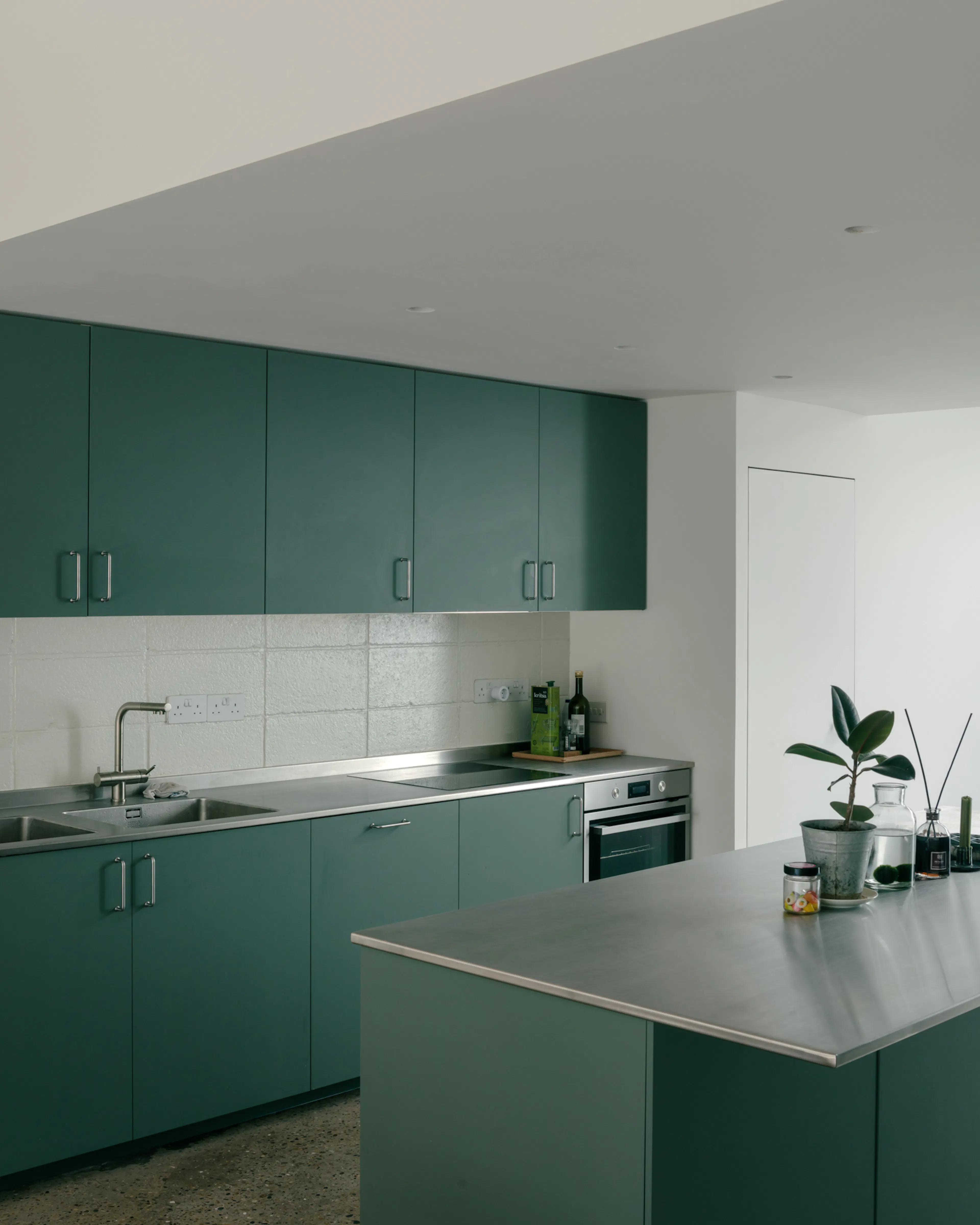 White Patio House — 44