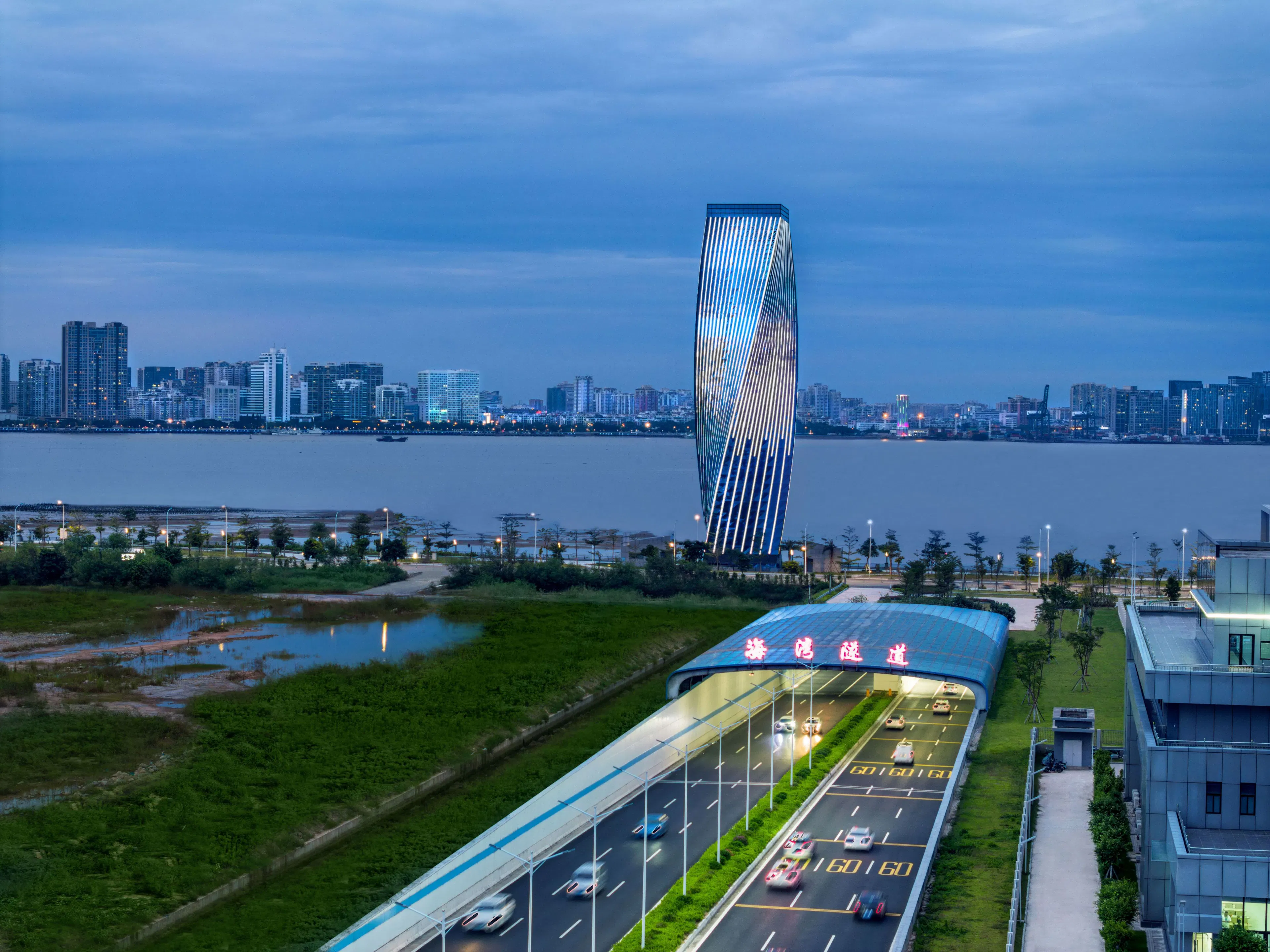 Ventilation Towers of Shantou Suai Bay Tunnel — 2