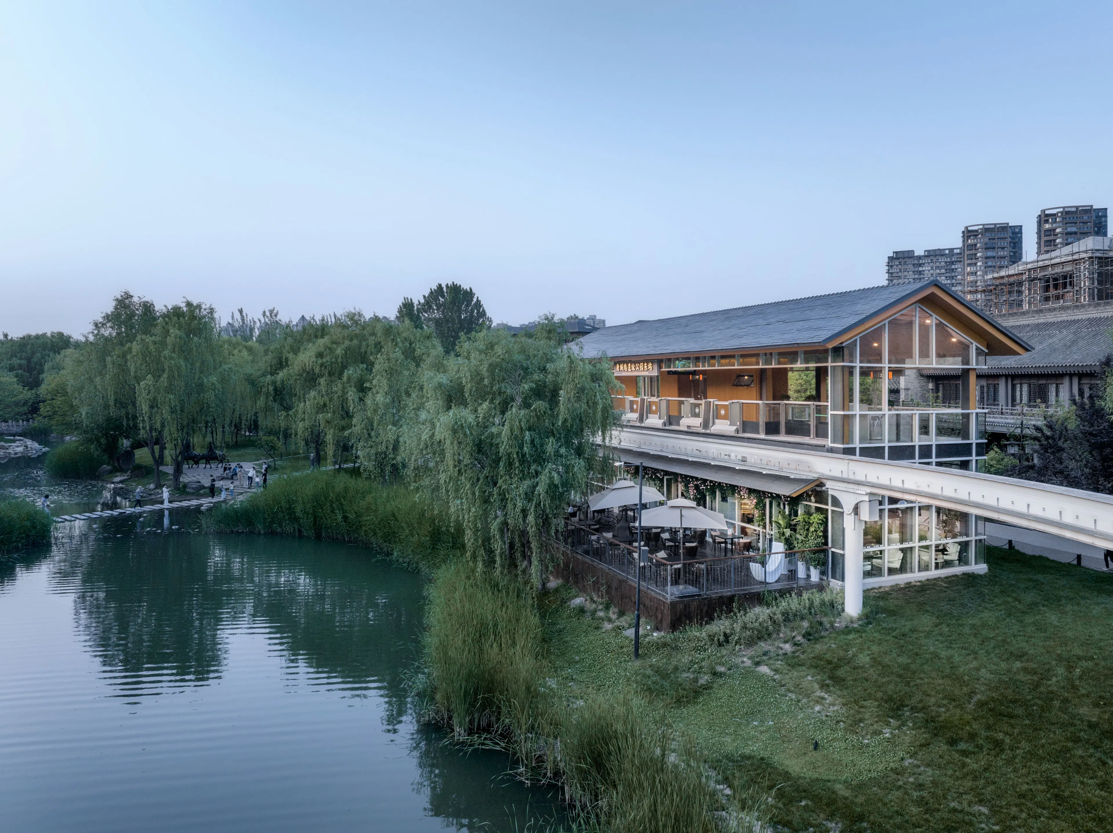 Qujiang Tourism Light Rail Station Renovation and Upgrading — 1