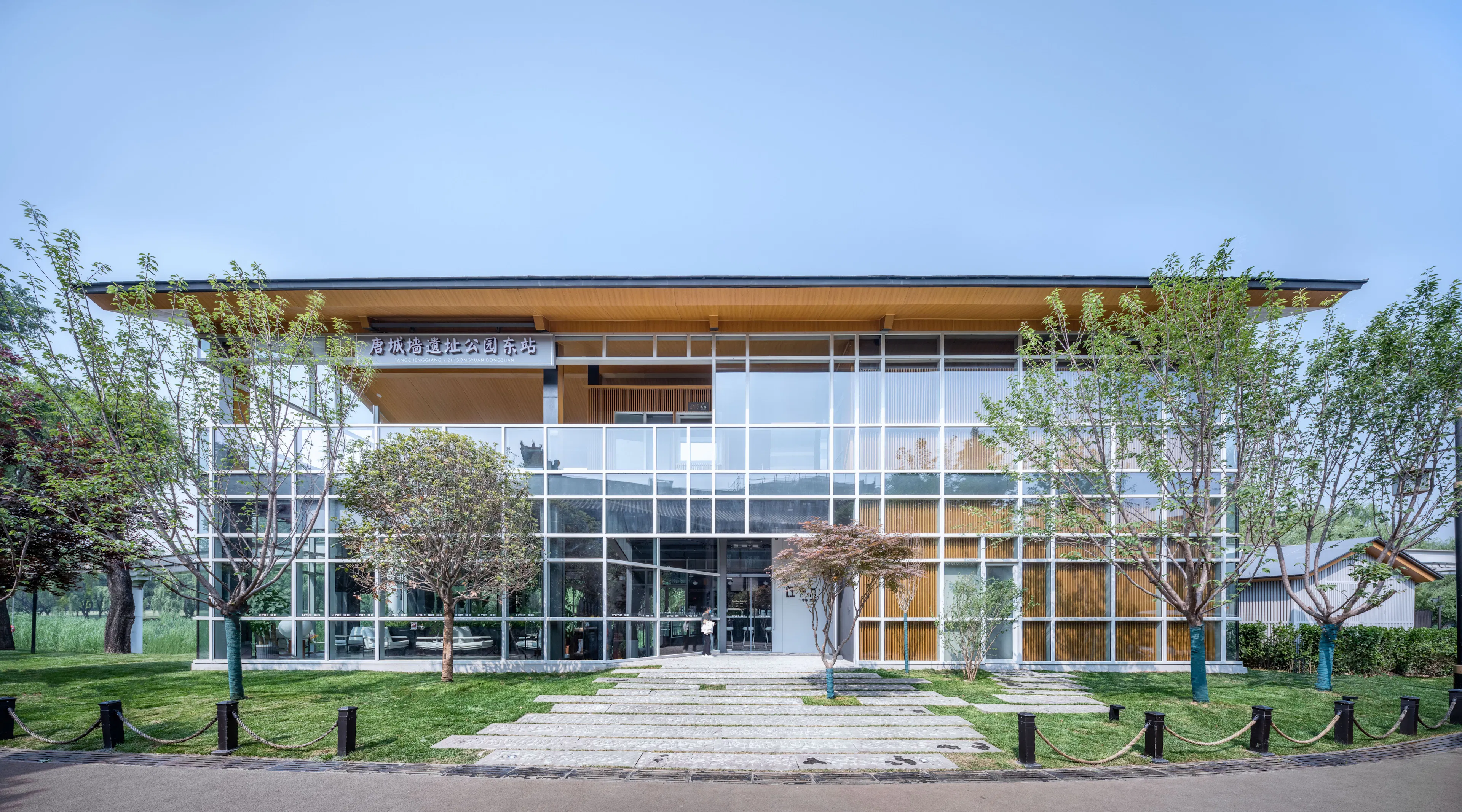 Qujiang Tourism Light Rail Station Renovation and Upgrading — 3