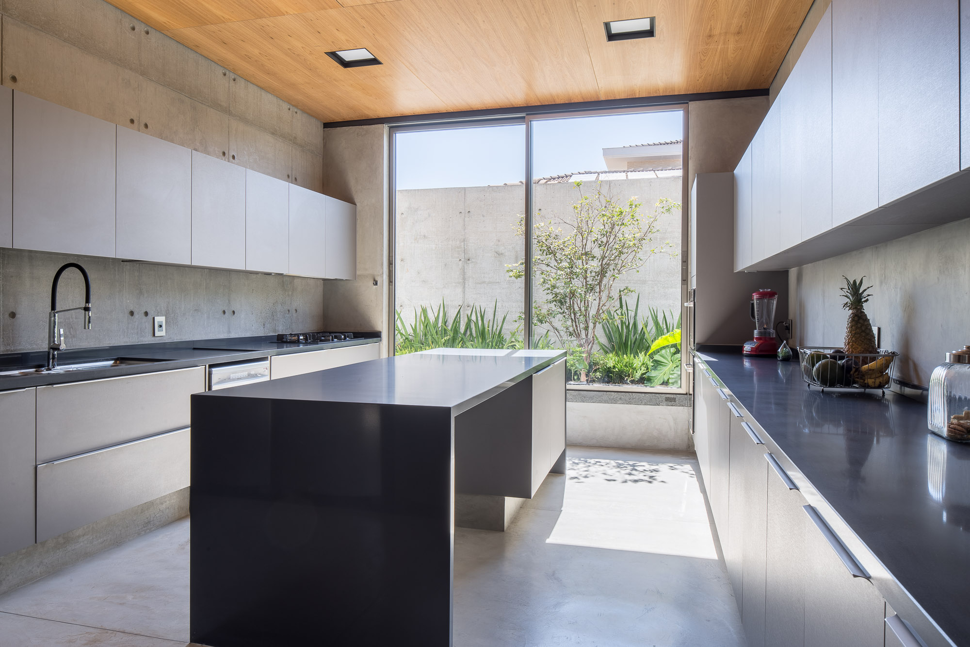 Ribas House by Estúdio MRGB - Architizer