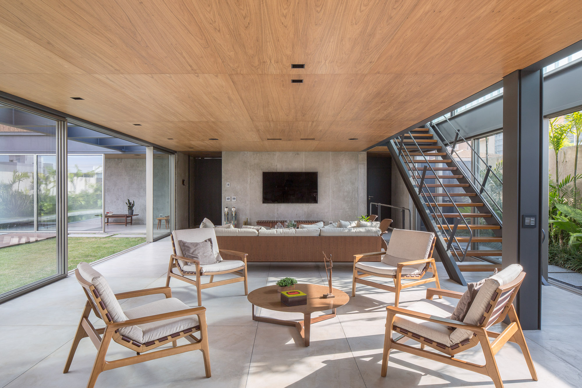 Ribas House by Estúdio MRGB - Architizer