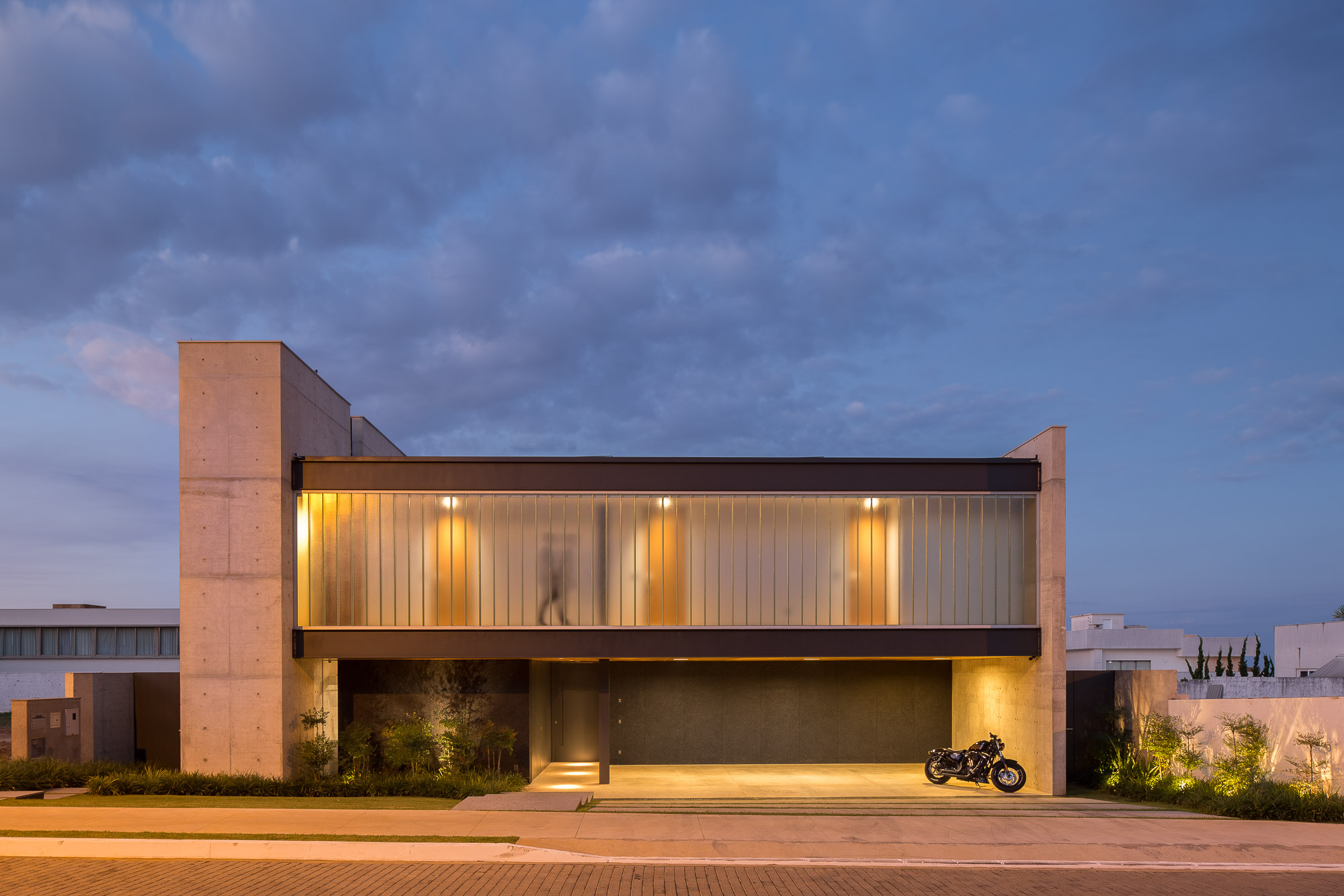 Ribas House by Estúdio MRGB - Architizer