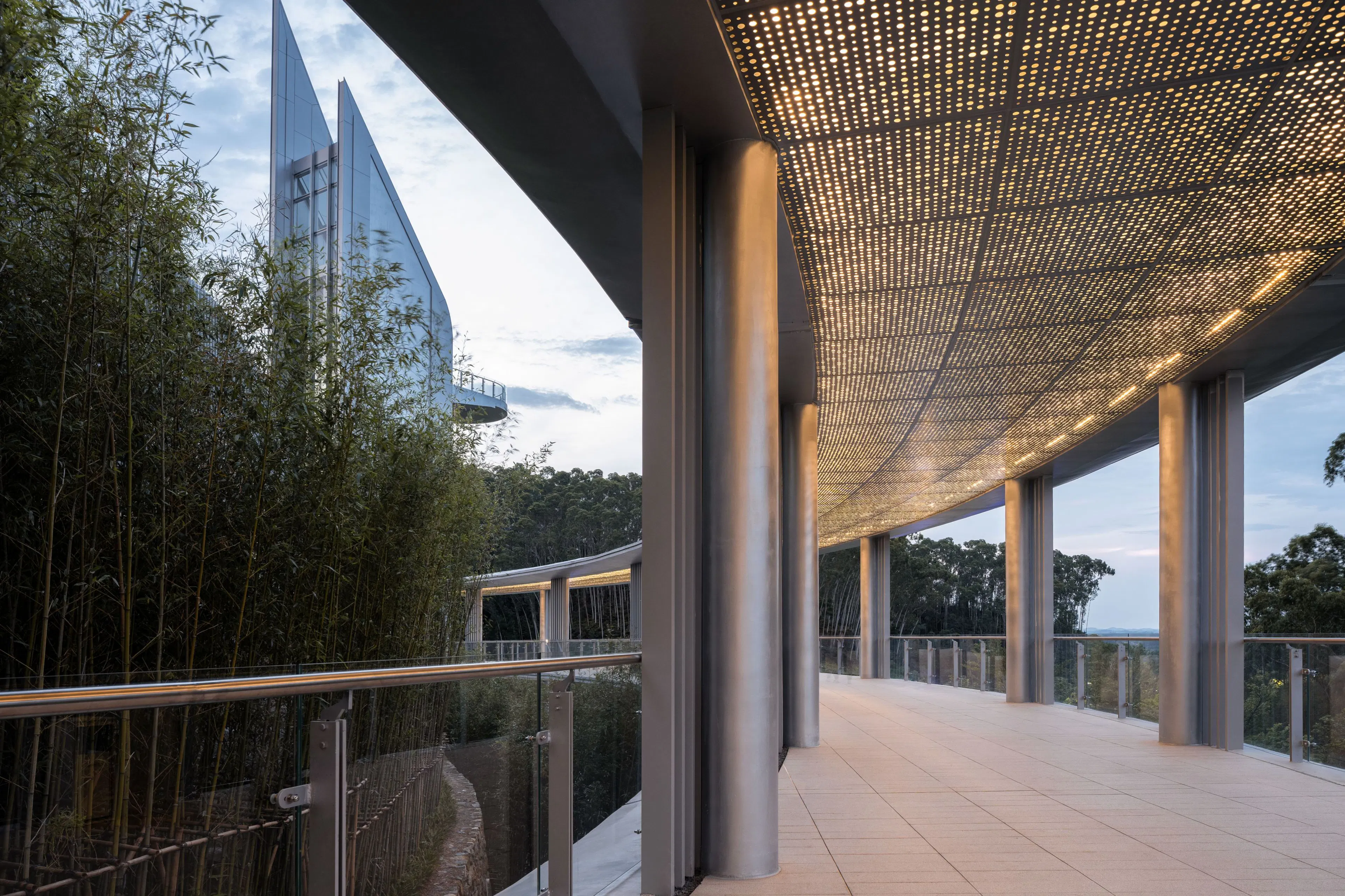 FLIGHT EXPERIENCE HALL OF ENPING QUANLIN GOLDEN TOWN — 3