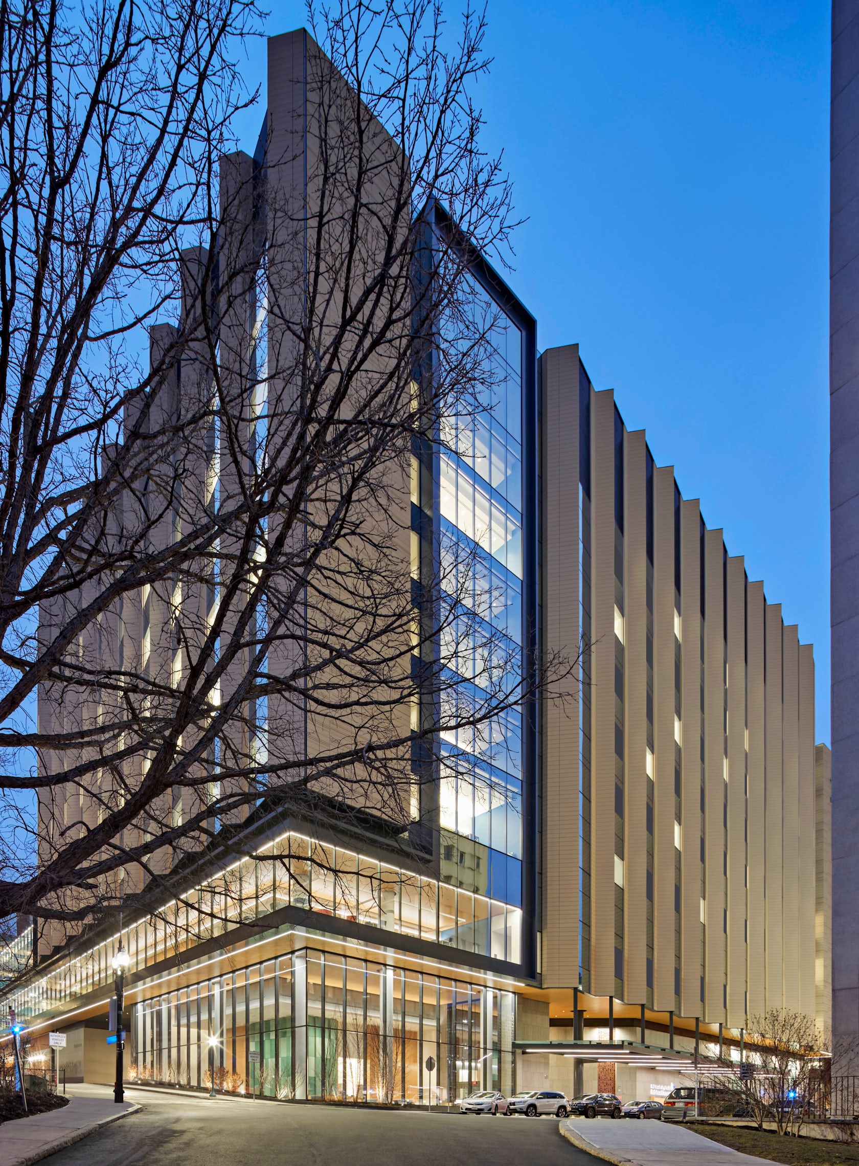Beth Israel Deaconess Medical Center, Klarman Building by PAYETTE