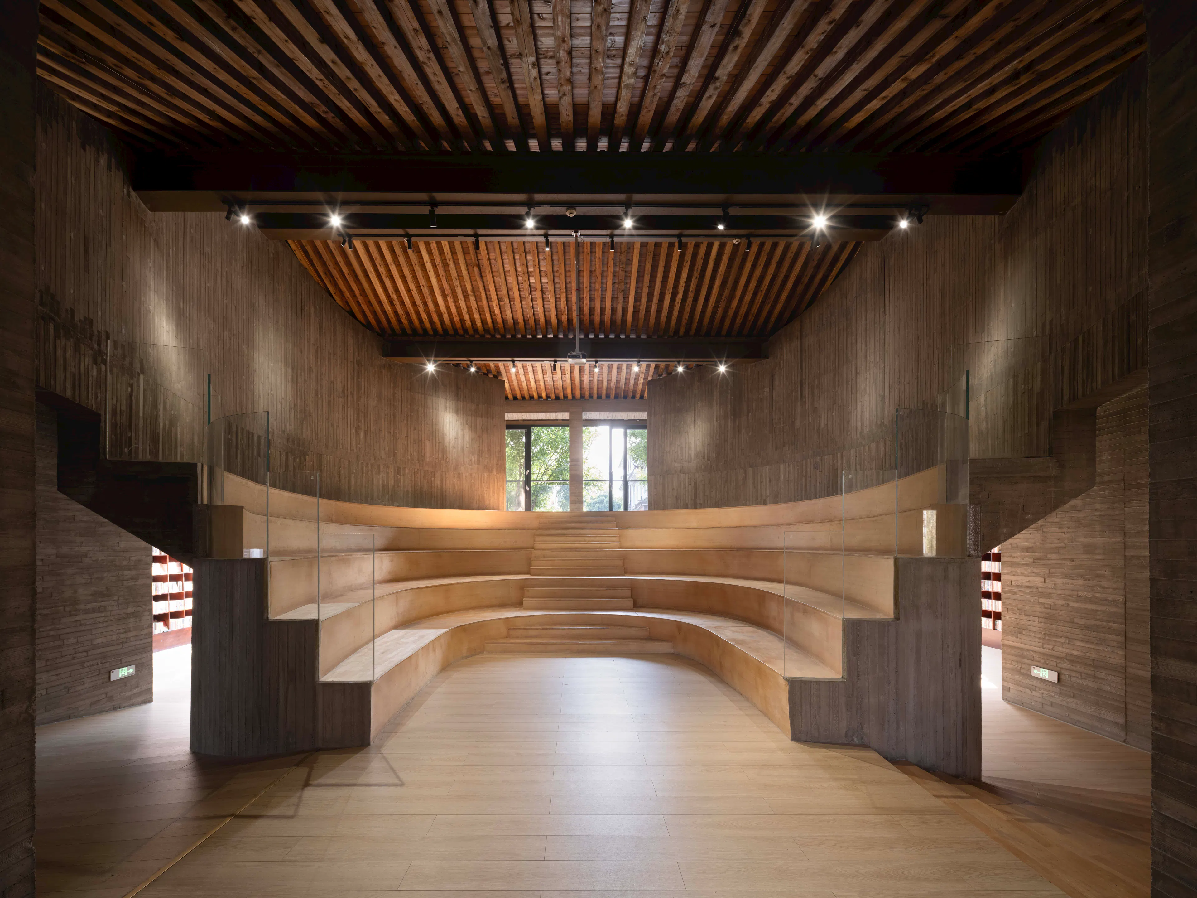 Weishan Chongzheng Academy Bookstore of Librairie Avant-Garde — 23