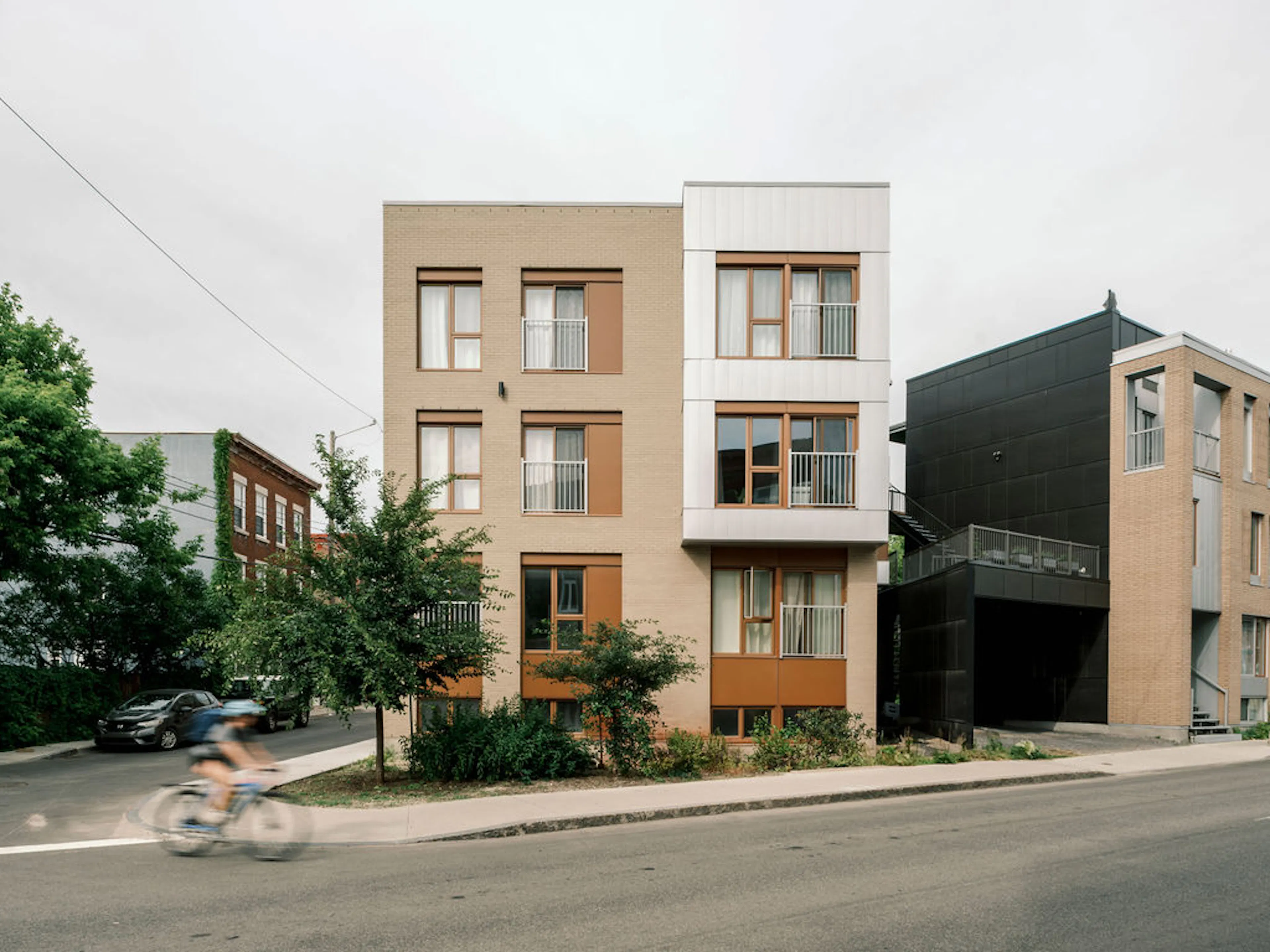 Agence Spatiale — 32