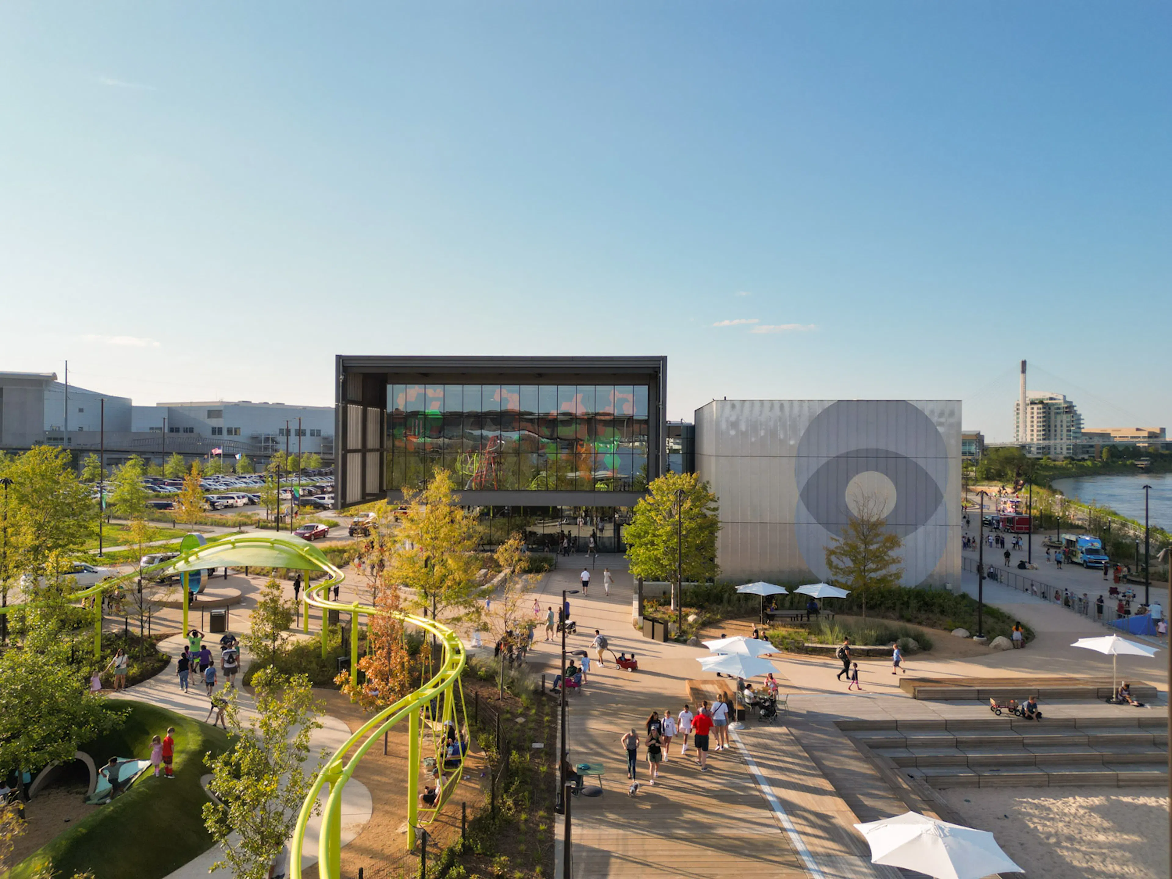 Kiewit Luminarium — 2