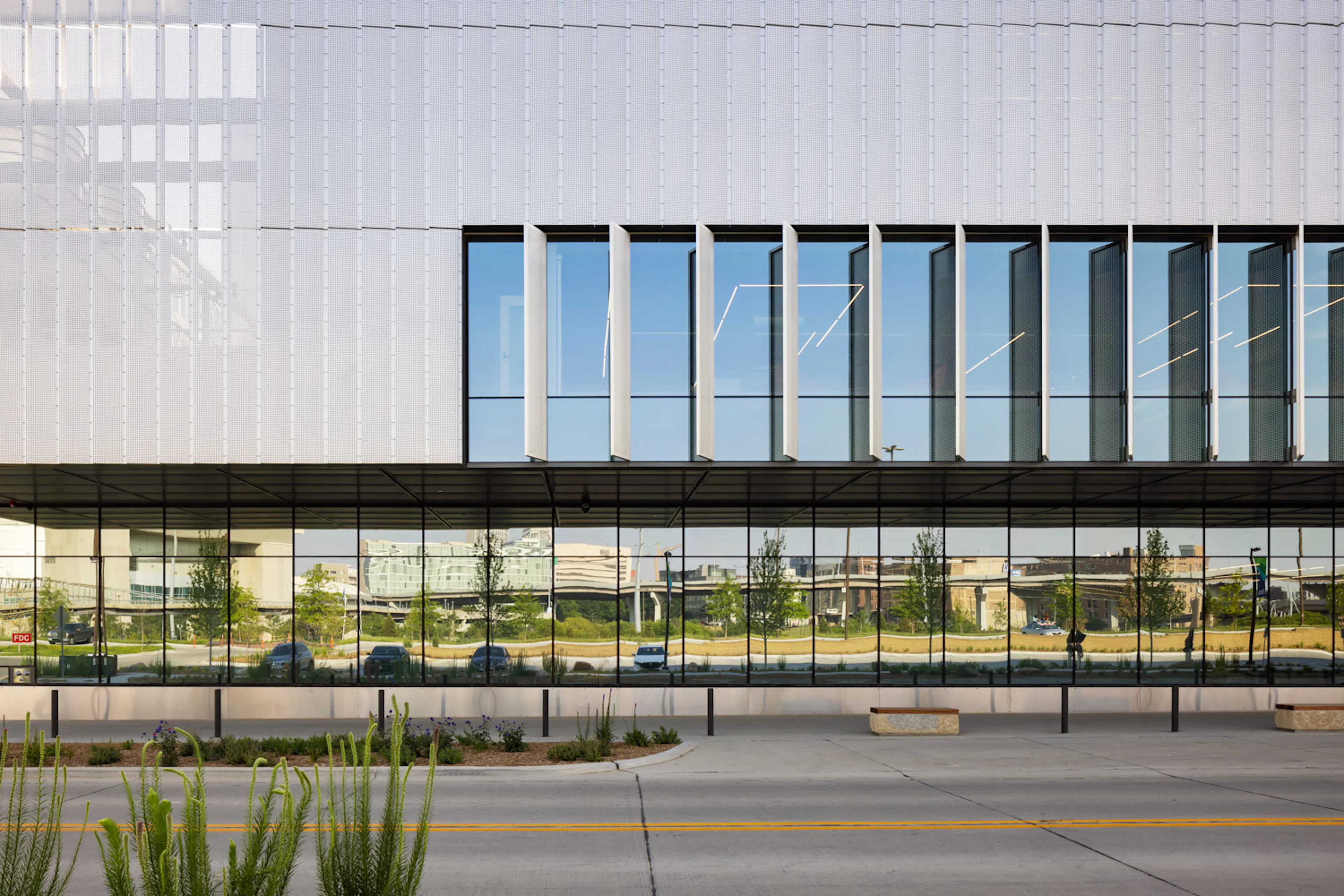 Kiewit Luminarium — 16