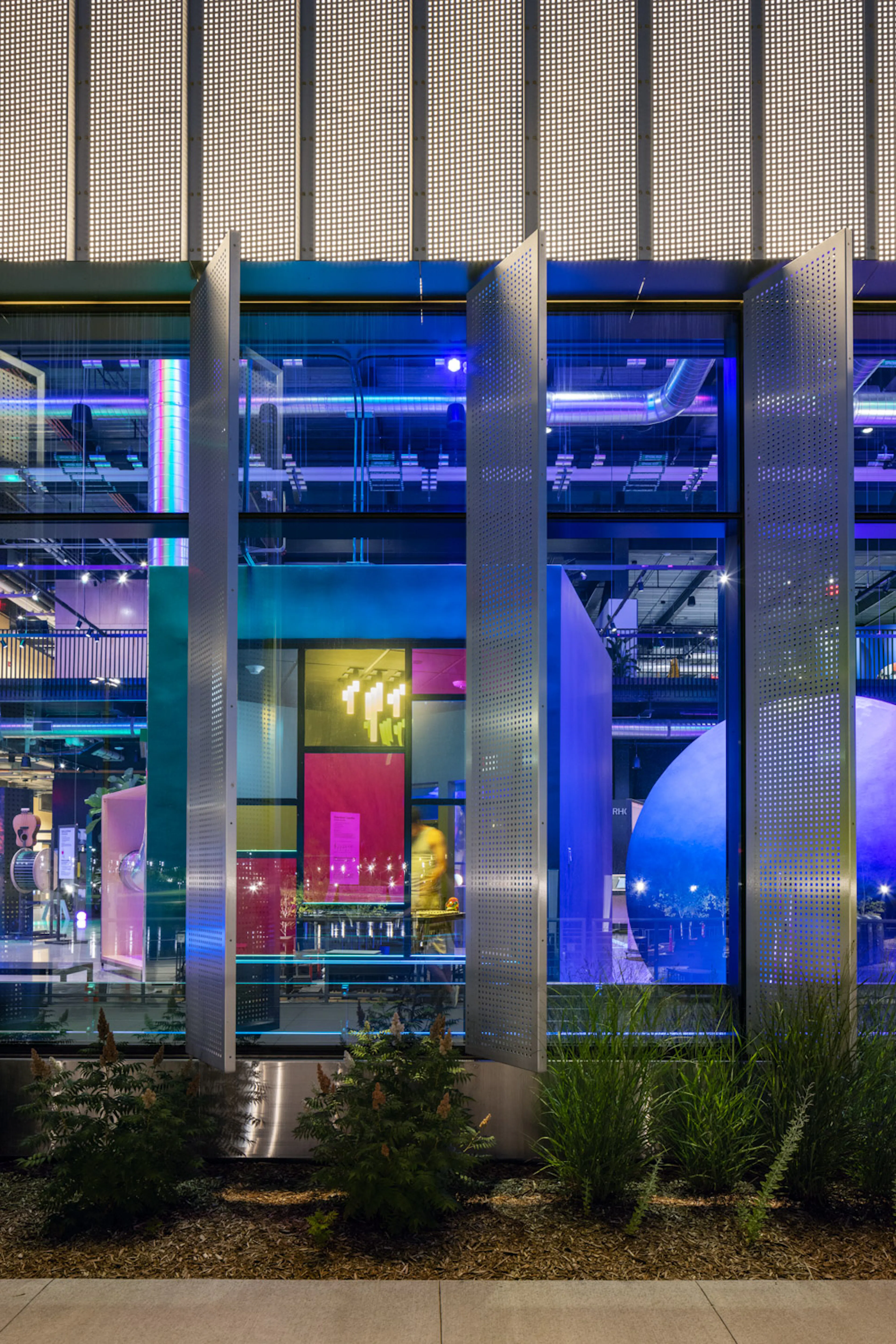 Kiewit Luminarium — 7