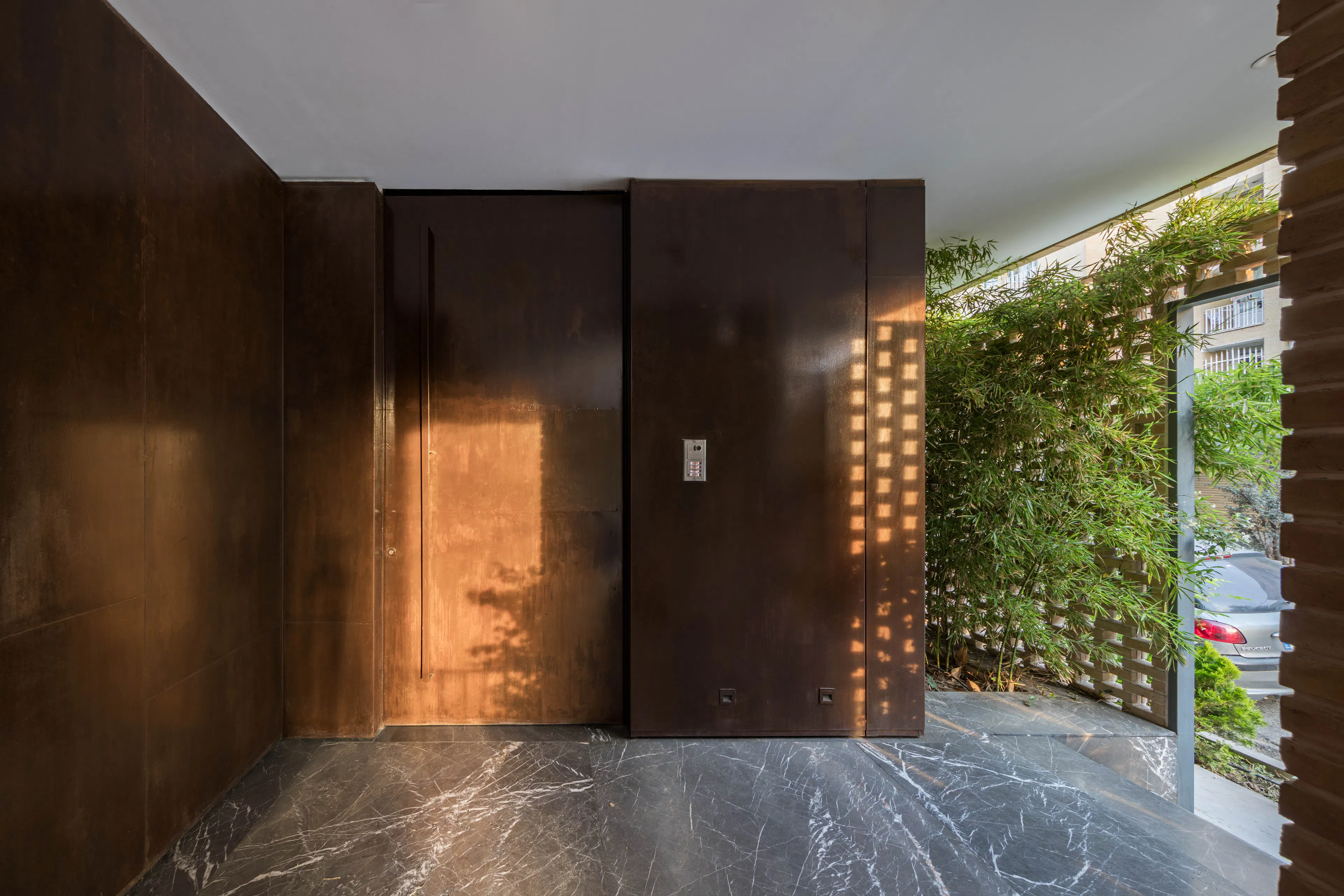 Peyvand Residential Building — 2