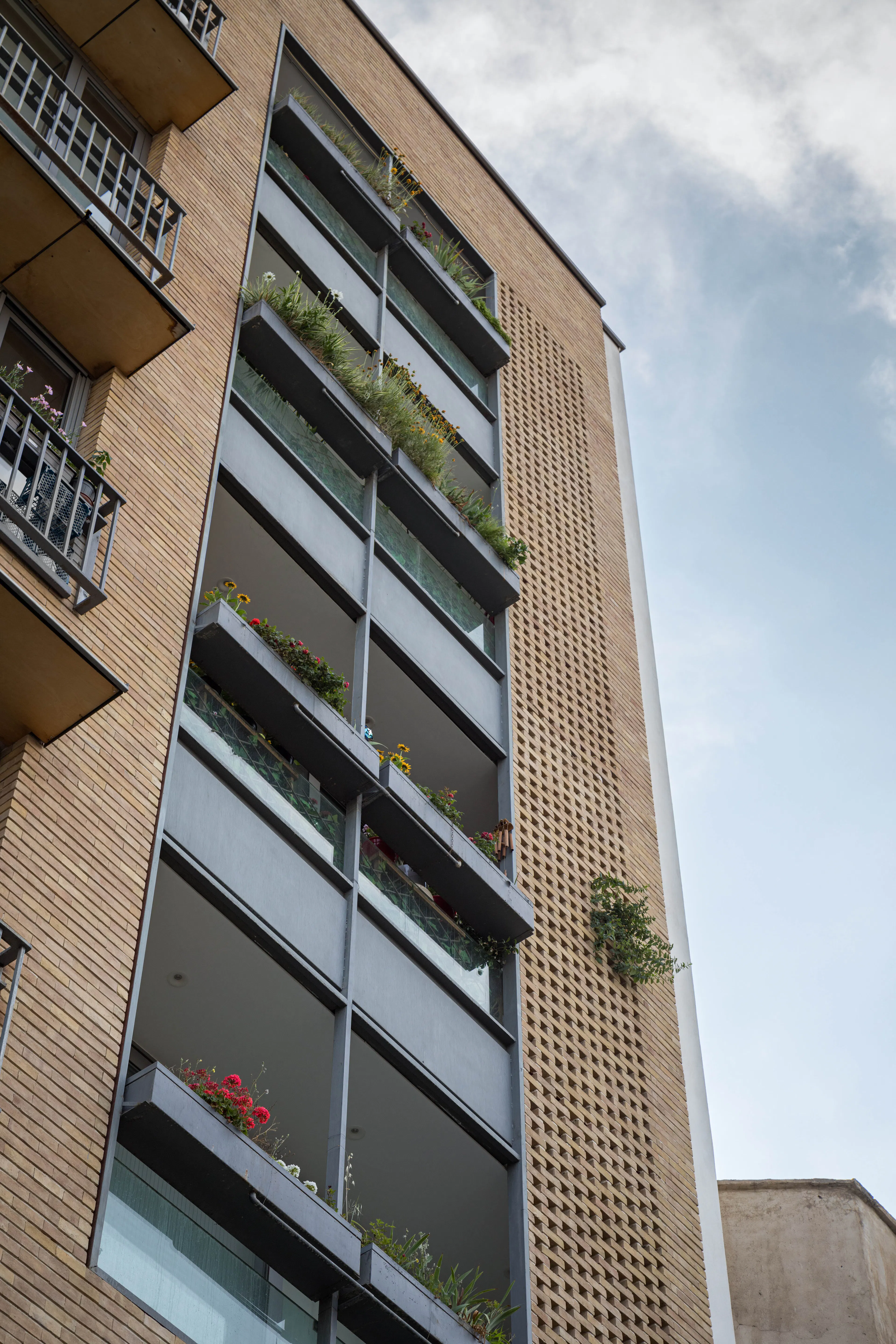 Peyvand Residential Building — 4