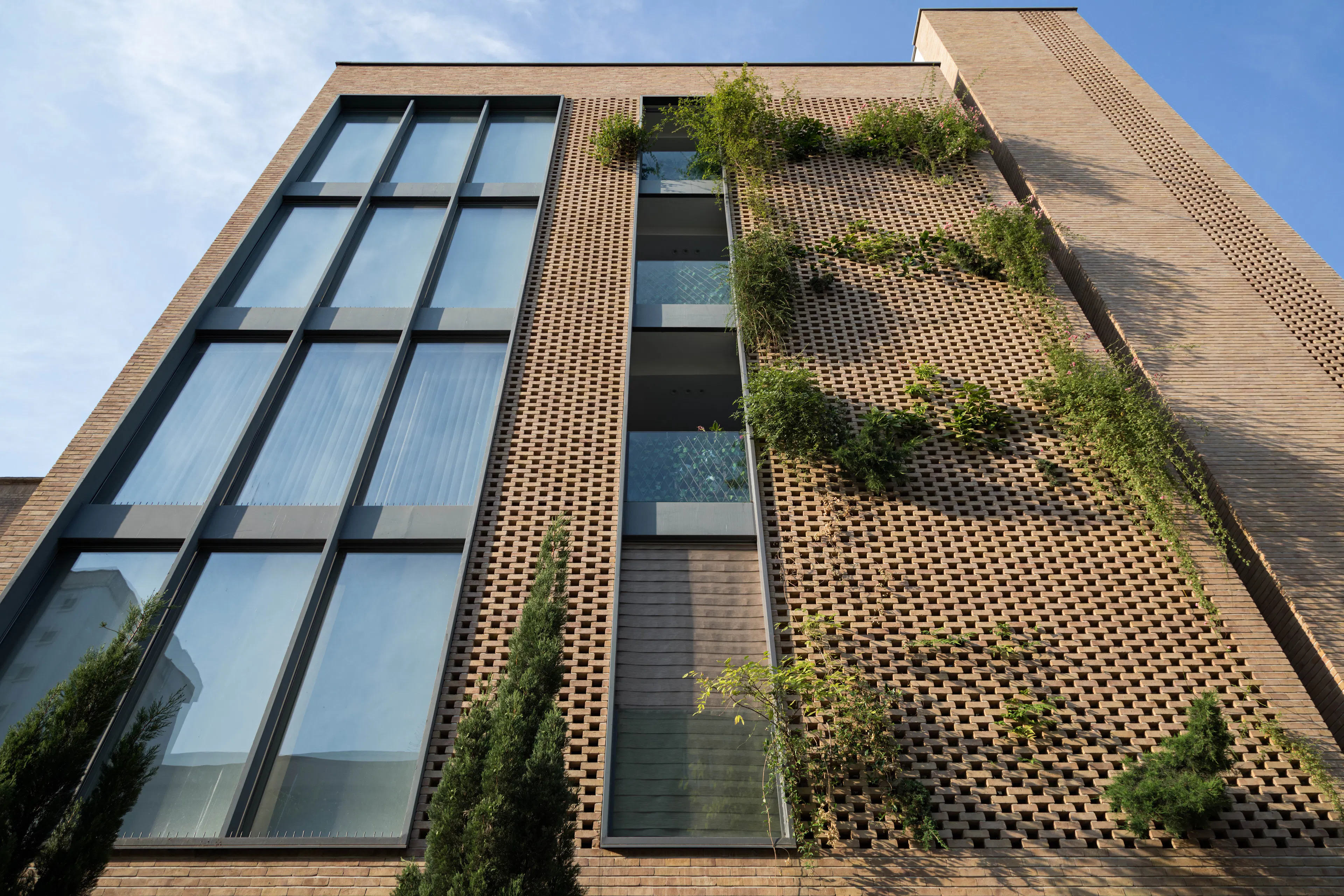 Peyvand Residential Building — 6