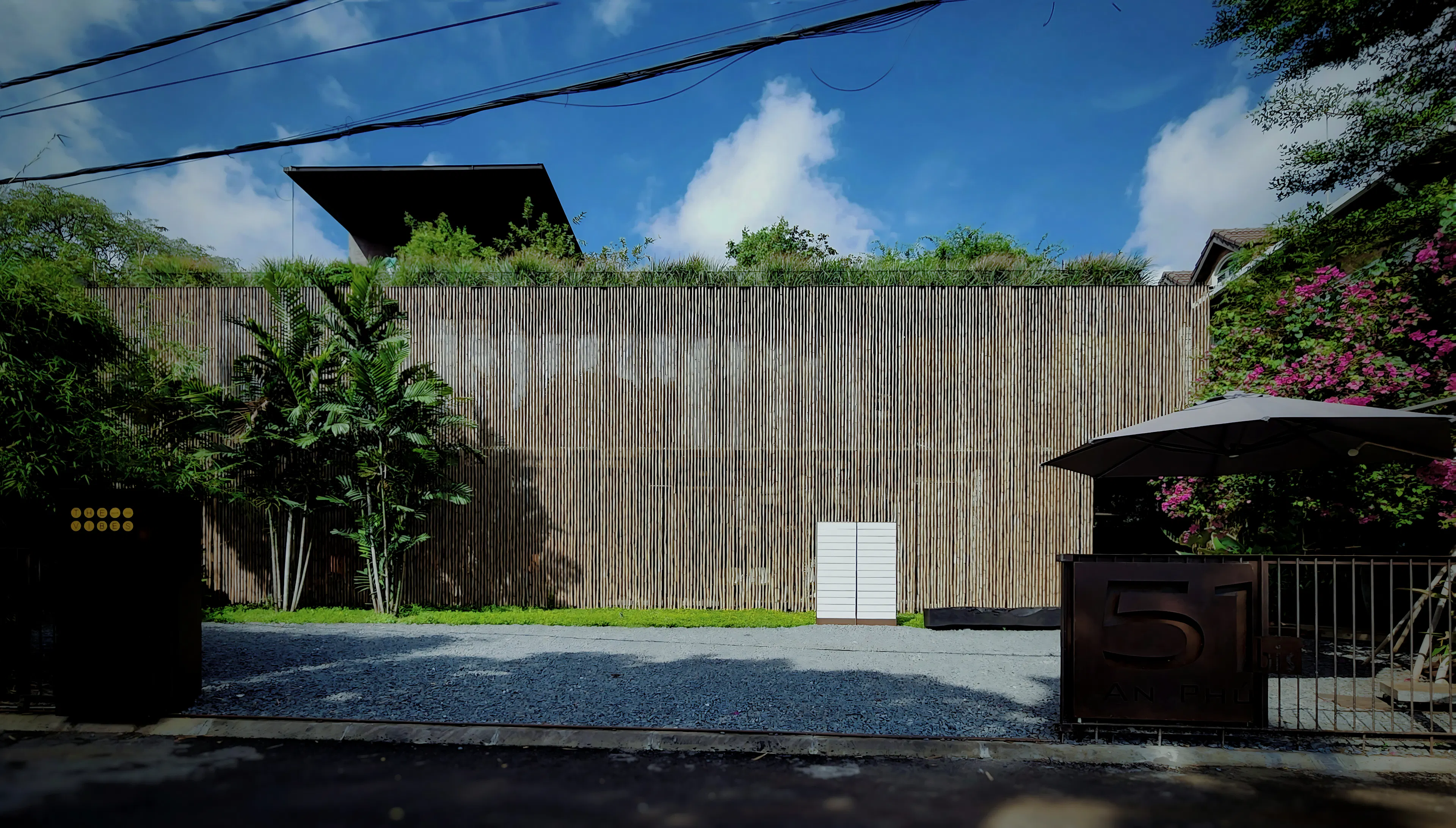 THE VIBES CO-SPACE — 3