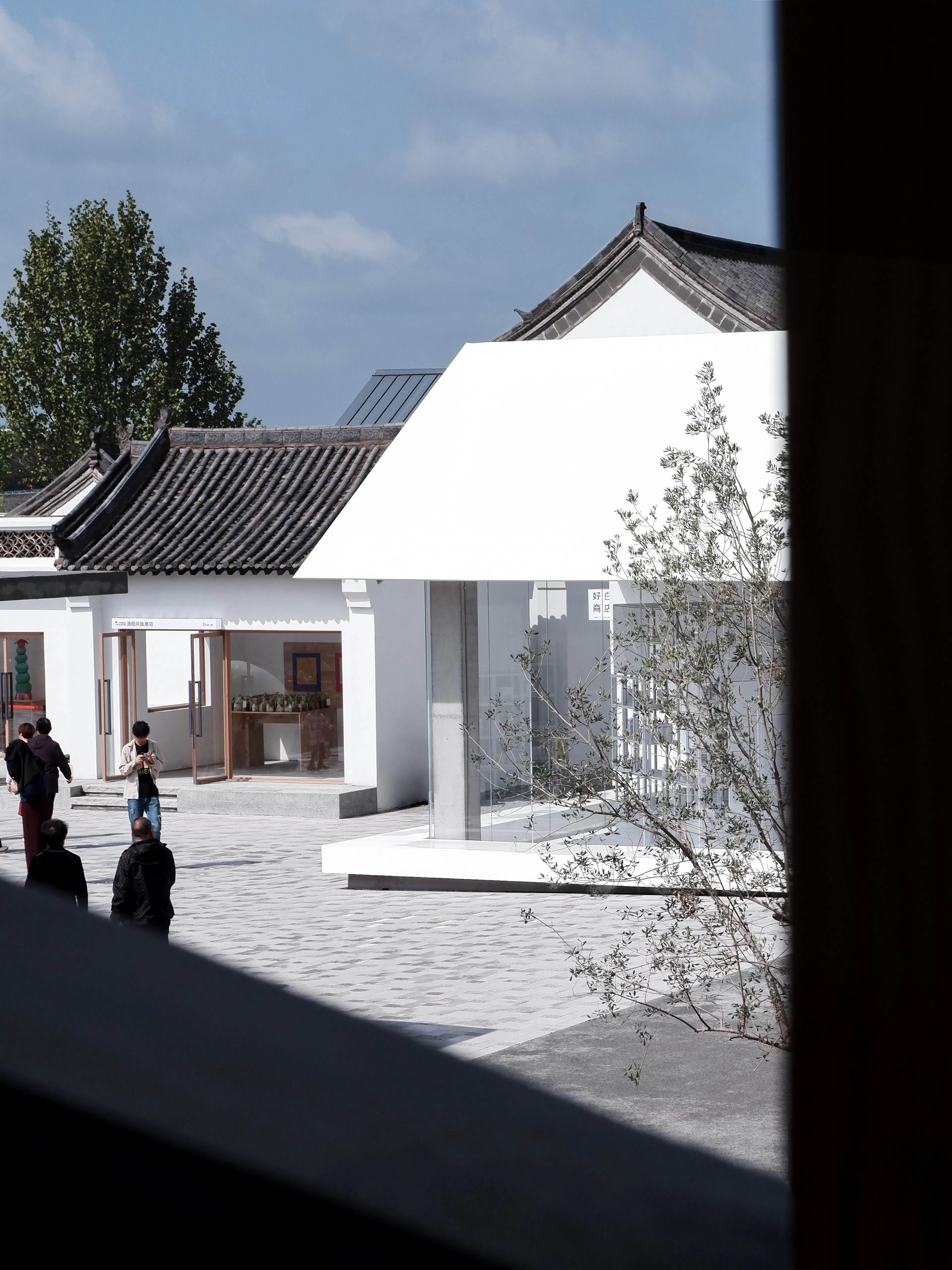 White Is Good Shop in Weipo — 5