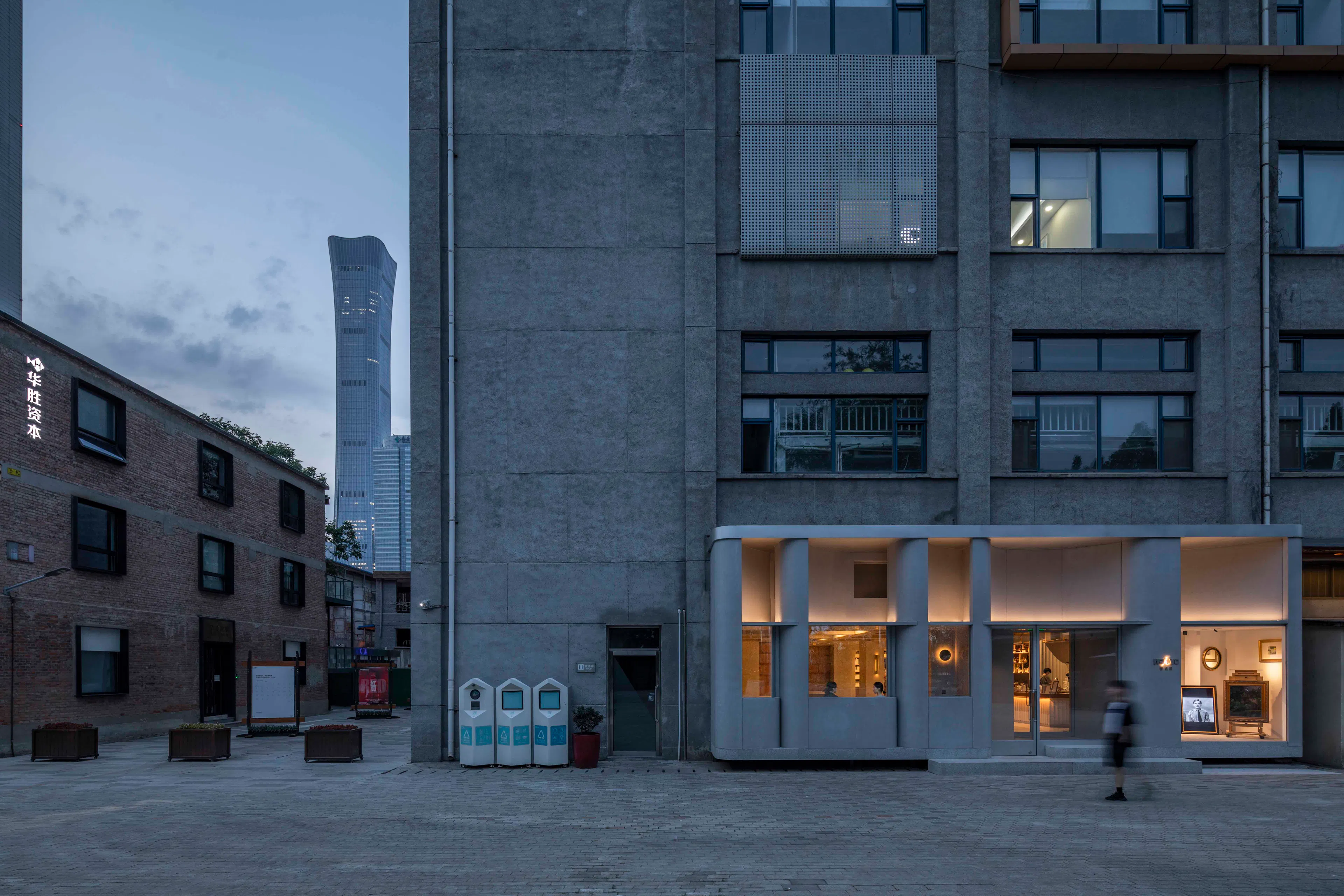 White Is Good Shop in Weipo — 27