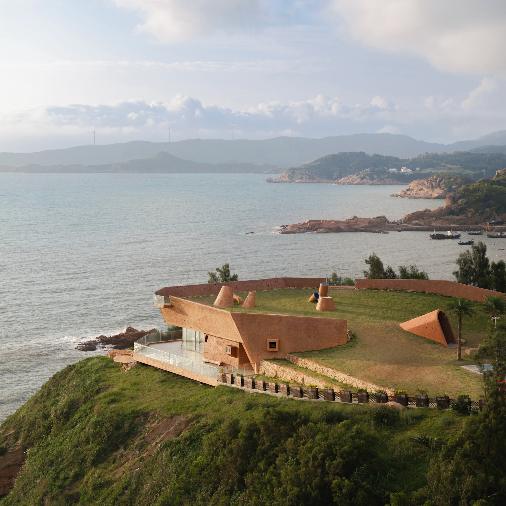 © He Wei Studio/3andwich Design