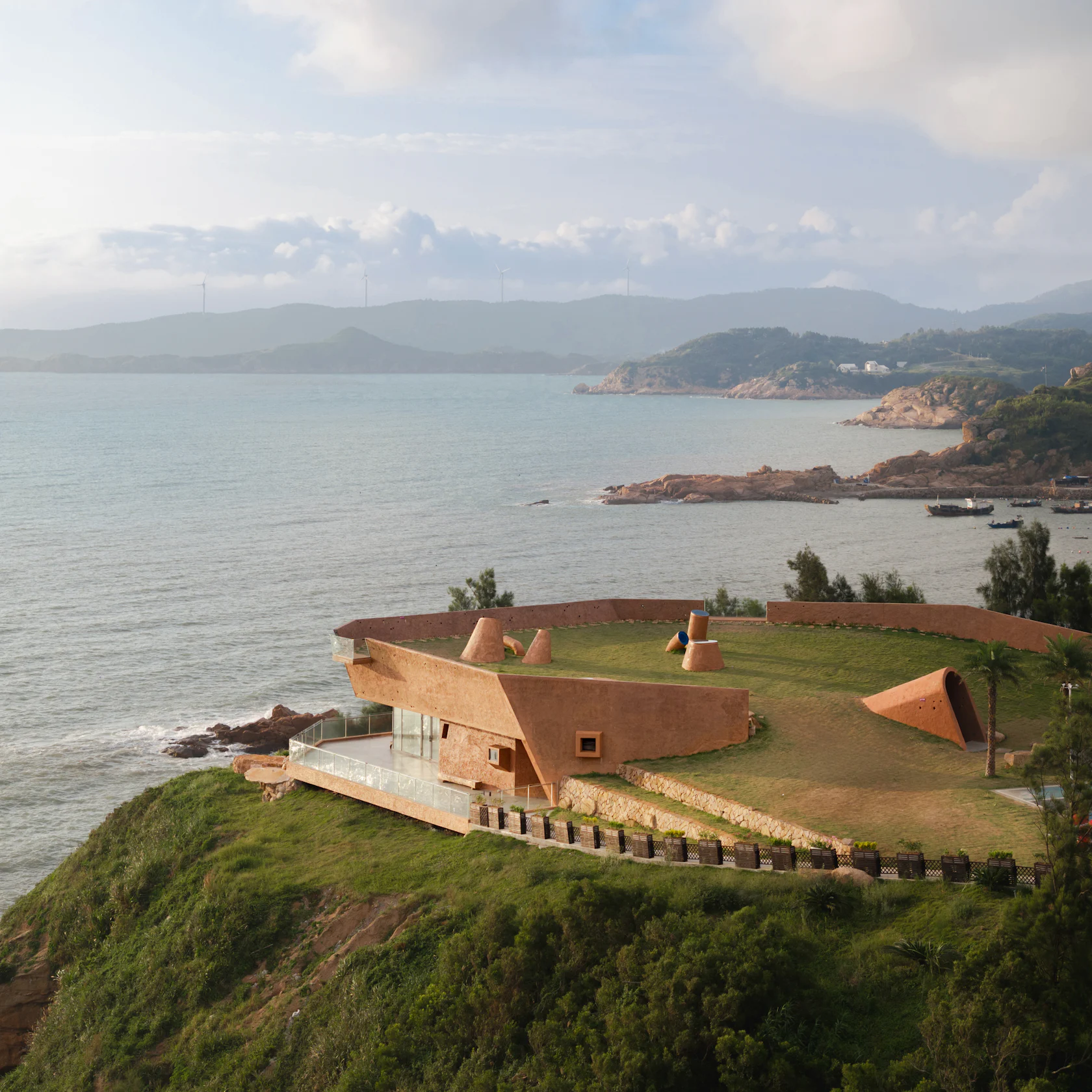 © He Wei Studio/3andwich Design