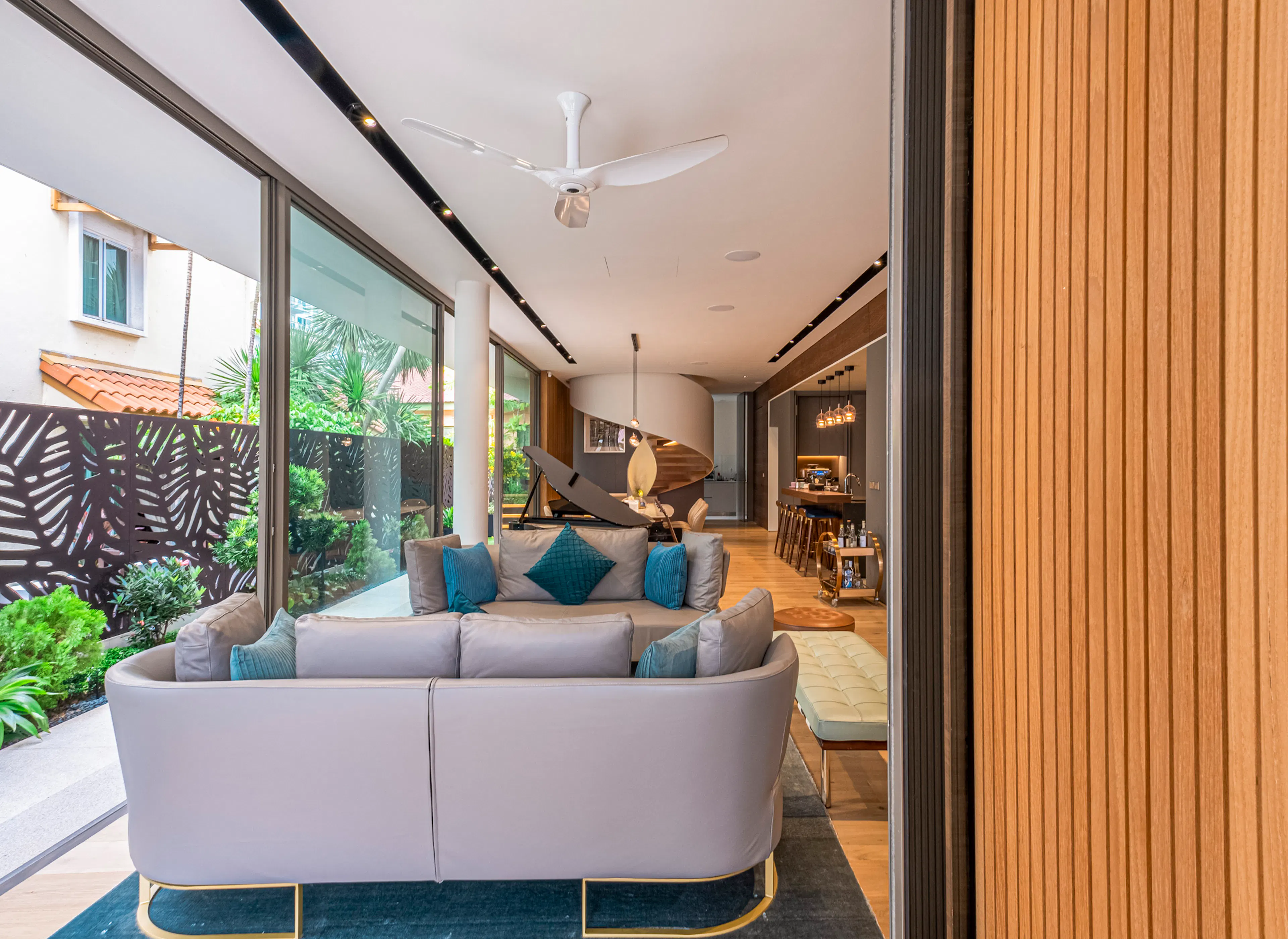 Mam Concept Restaurant — 16