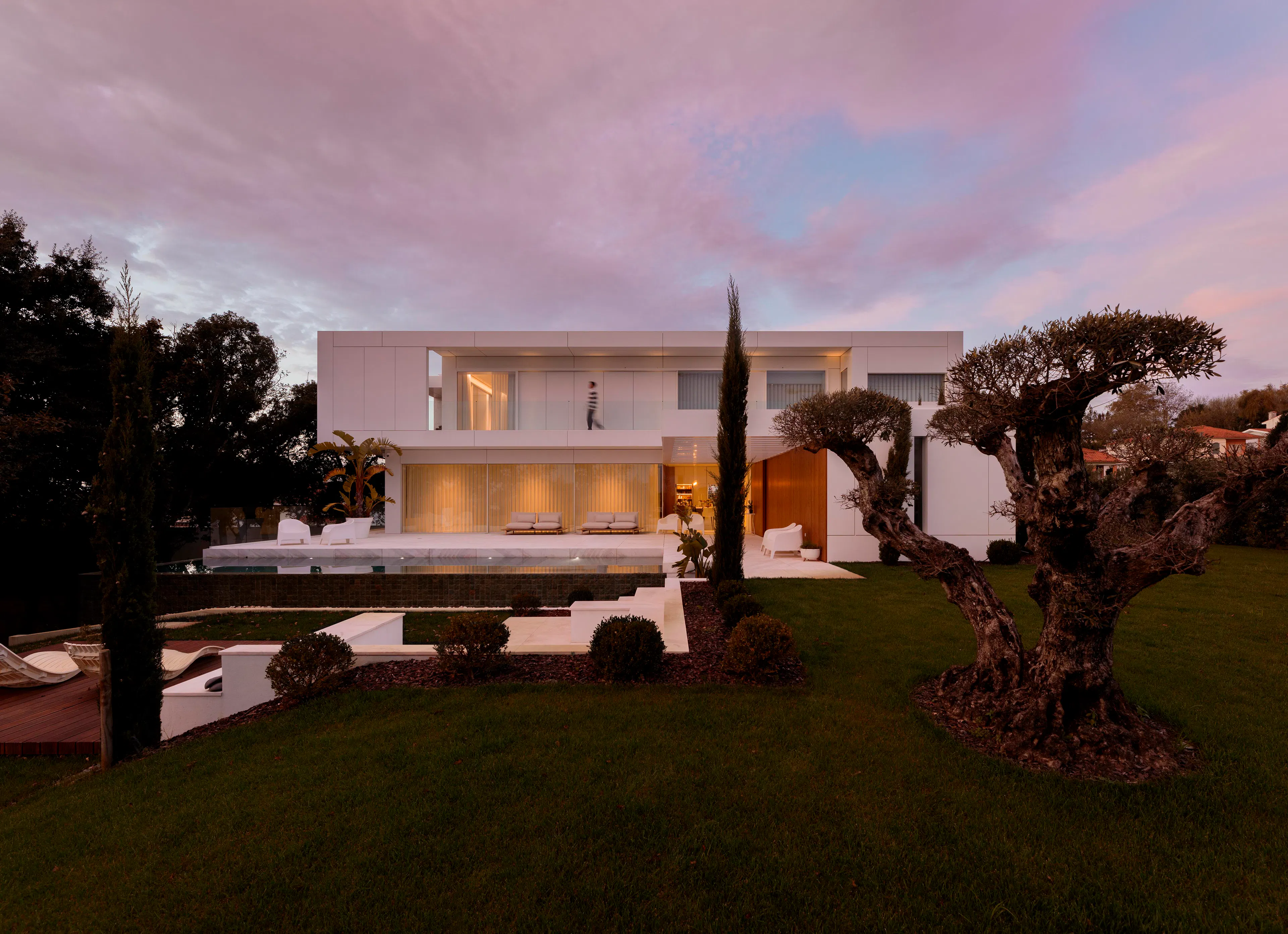 Ventura + Partners — 5