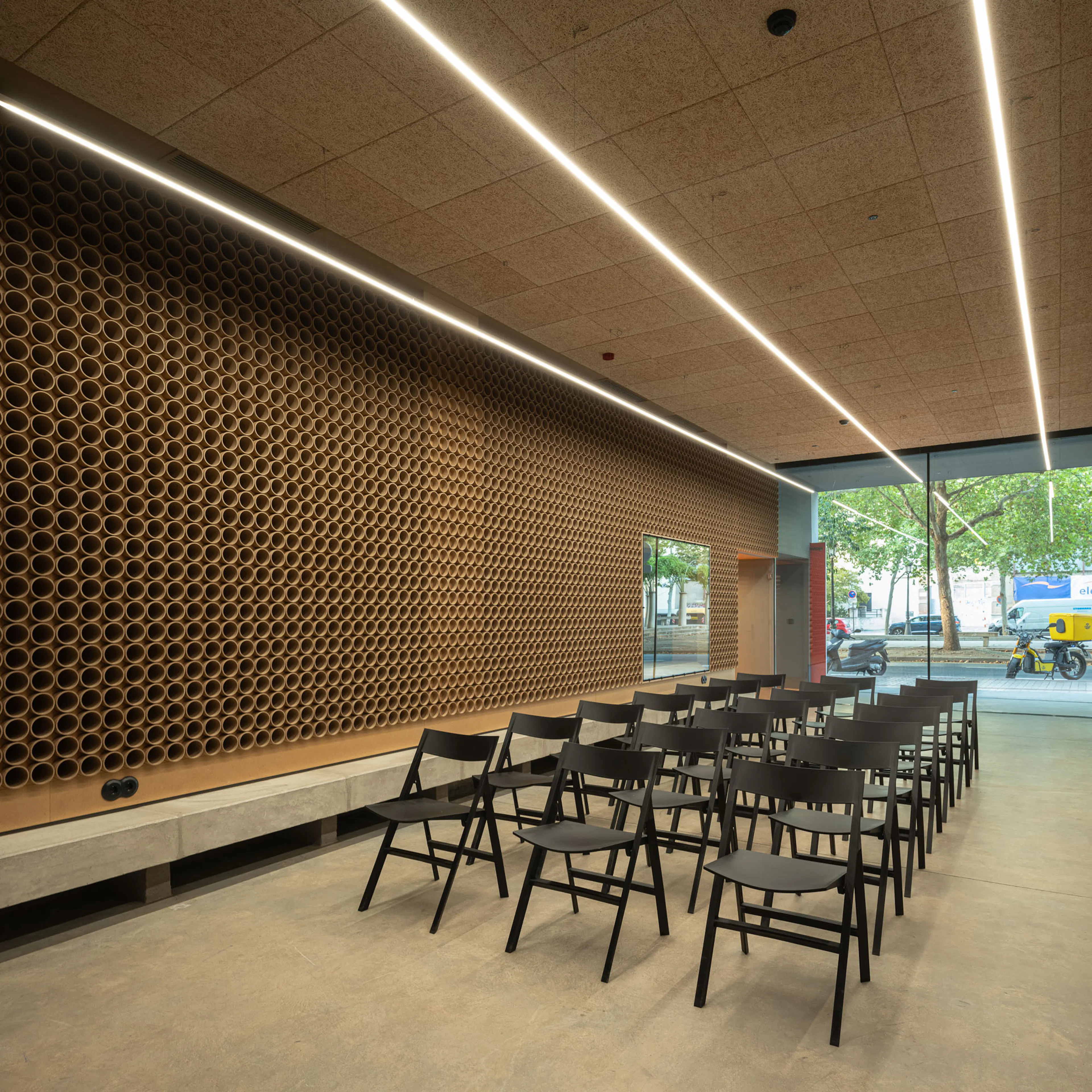 Red Cross on the Street. A Cardboard Office — 16