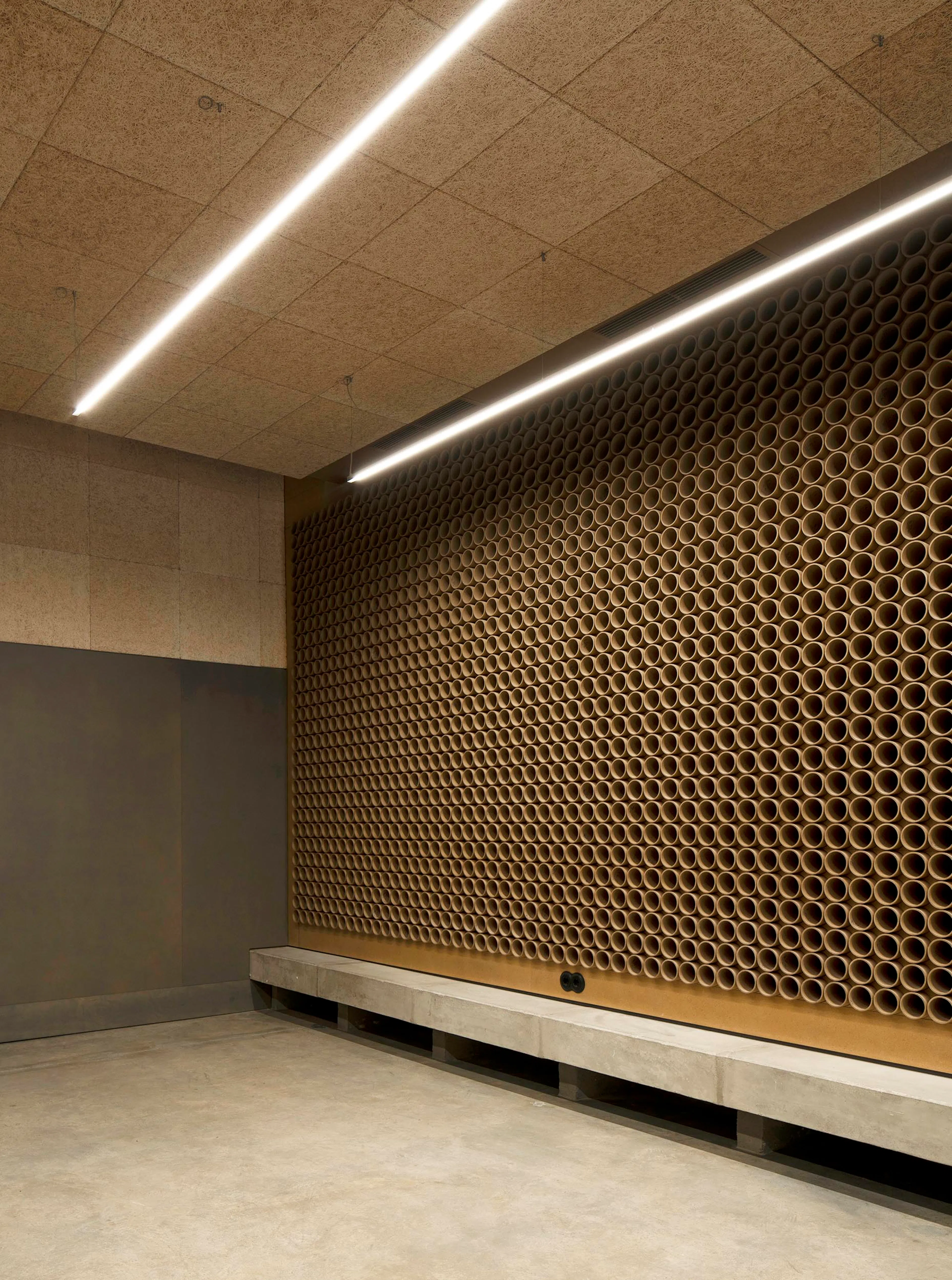 Red Cross on the Street. A Cardboard Office — 18