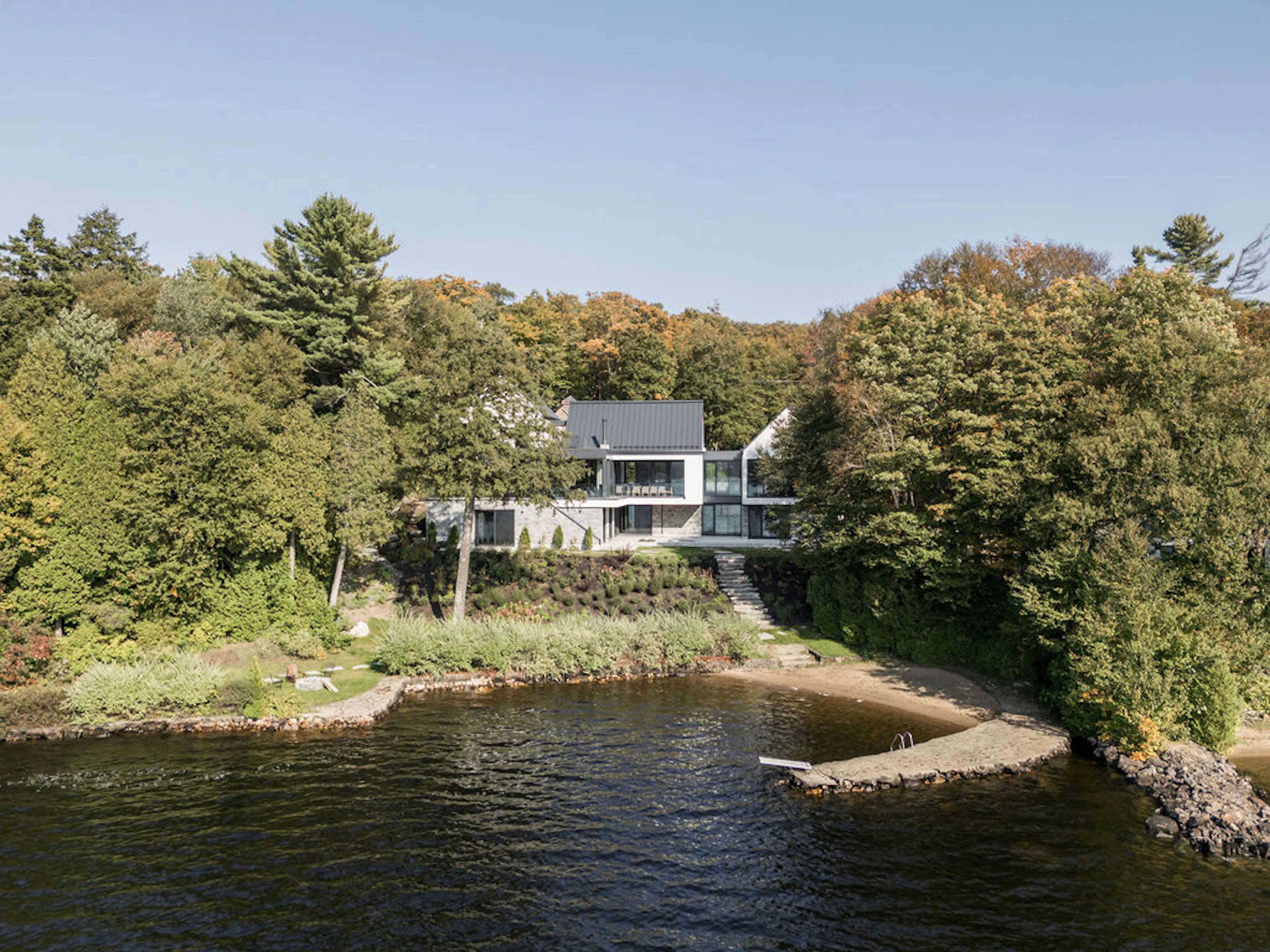 Bibliothèque de St-Colomban — 24