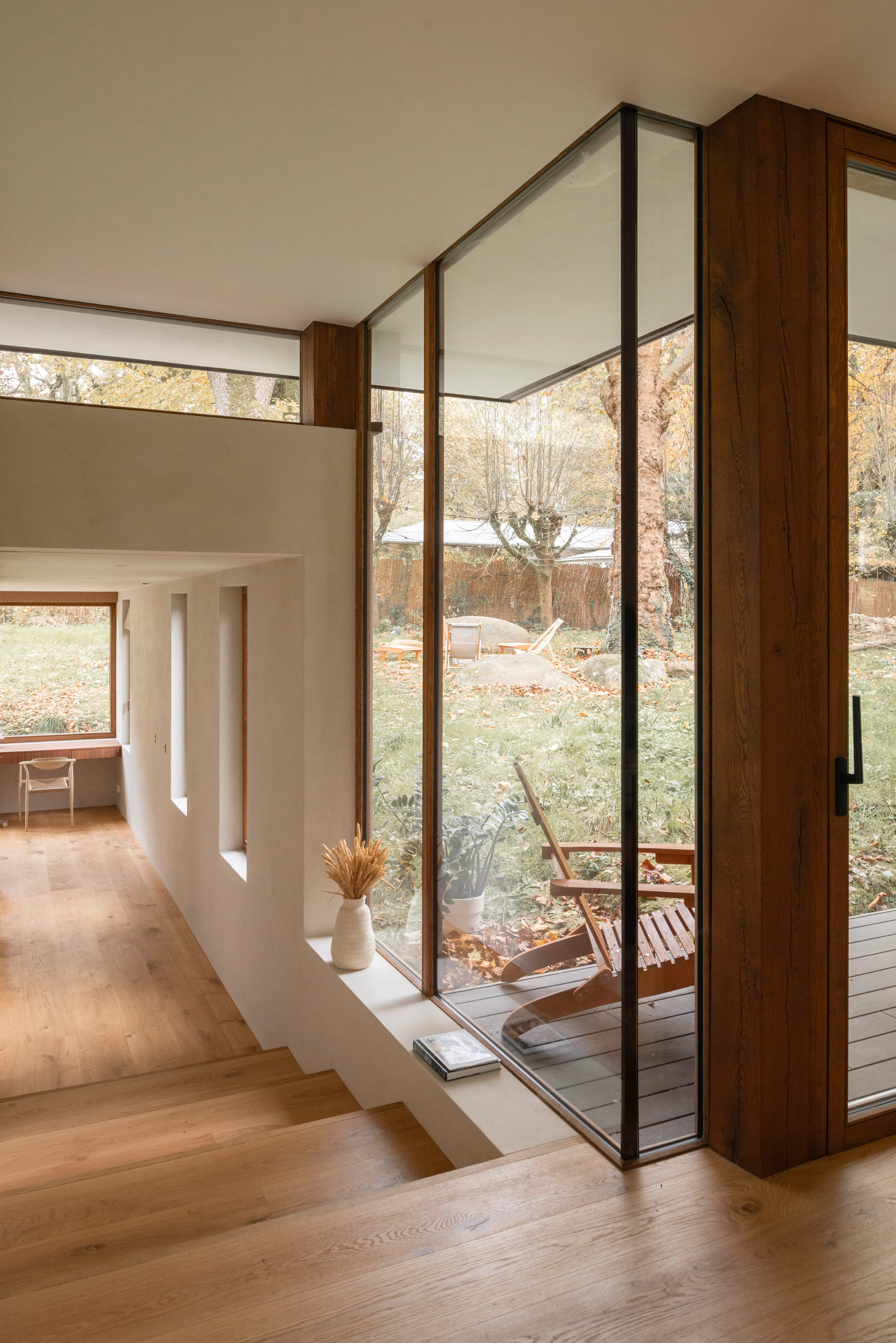 Sous les Ailes — 4